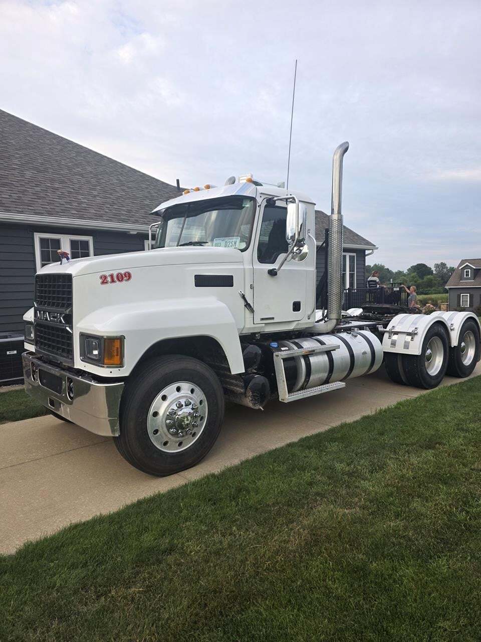 2021 MACK PINNACLE in Canton, OH