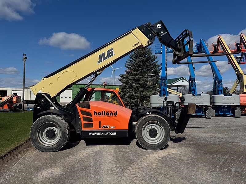 2017 JLG 1255 in East Bethany, NY