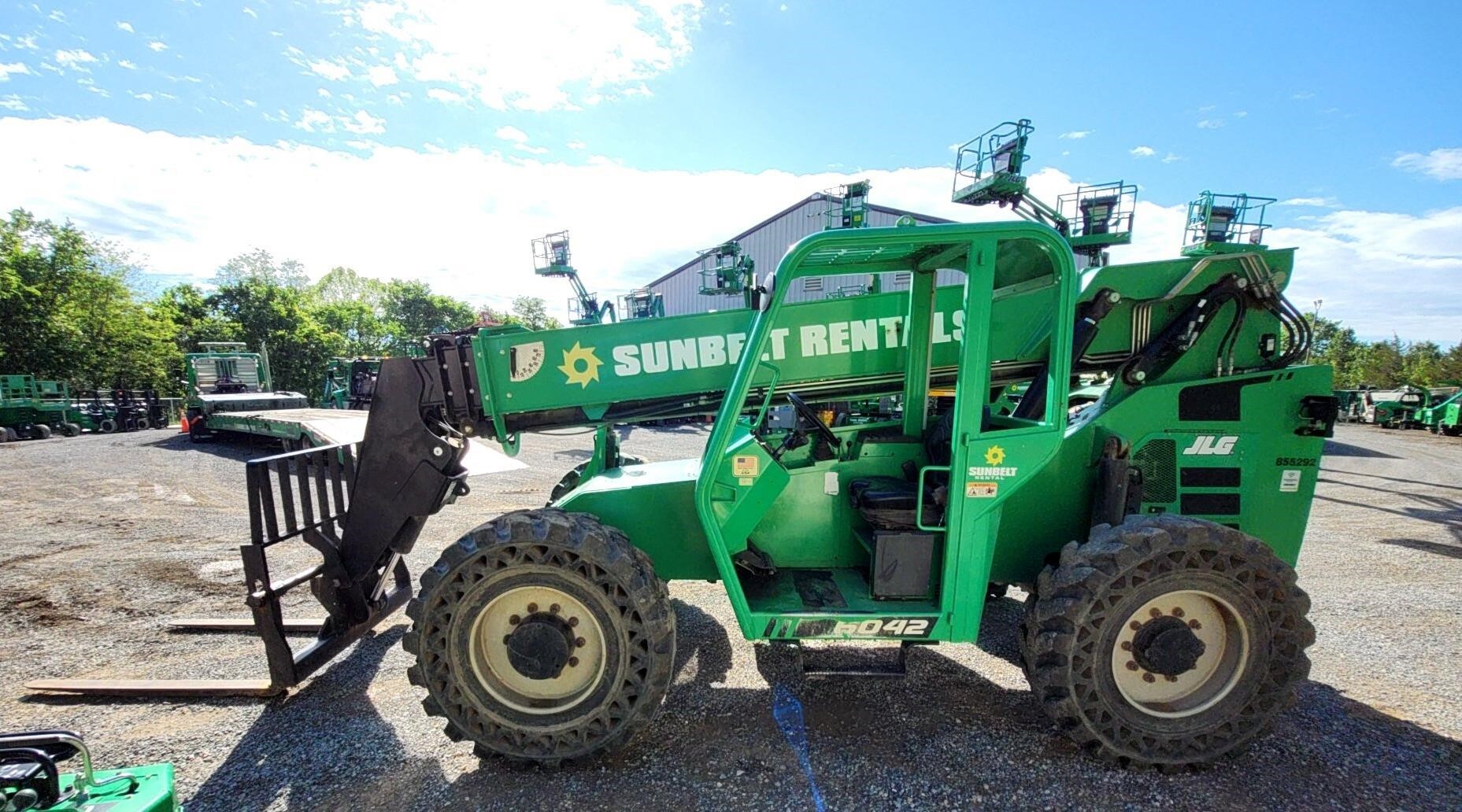 2016 SKY TRAK 6042 in Lynchburg, VA