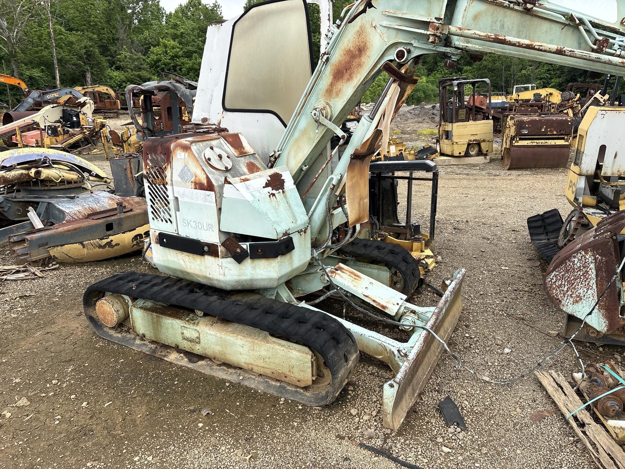 KOBELCO SK30 in Jackson, TN