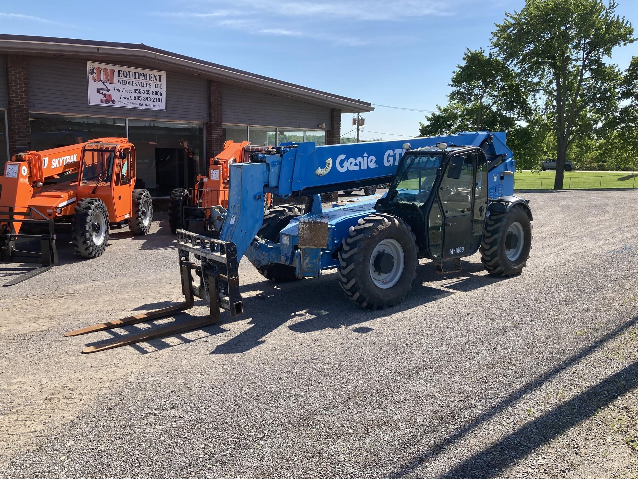 2014 GENIE GTH1056 in Batavia, NY