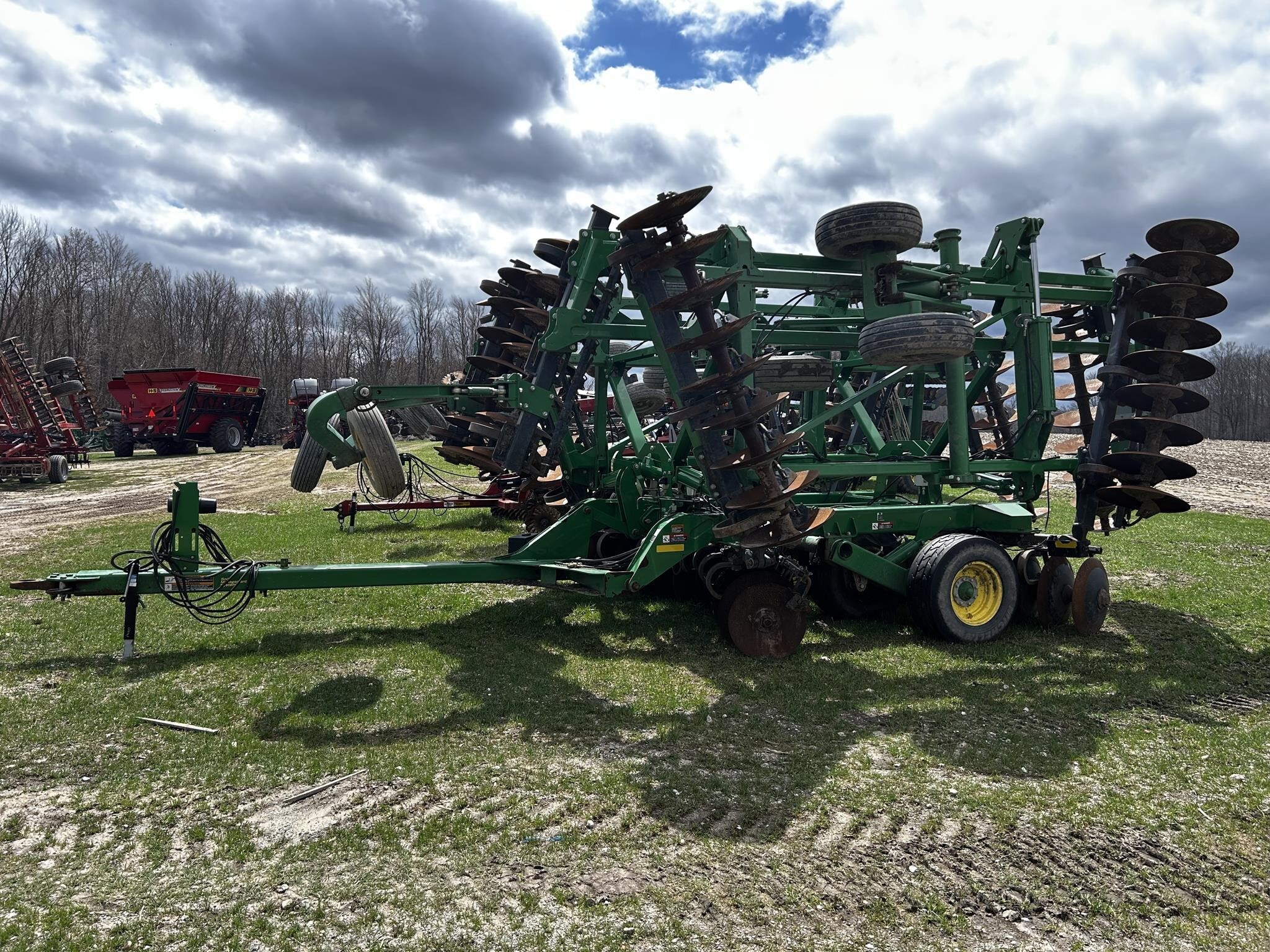 2015 JOHN DEERE 2625 in Tustin, MI
