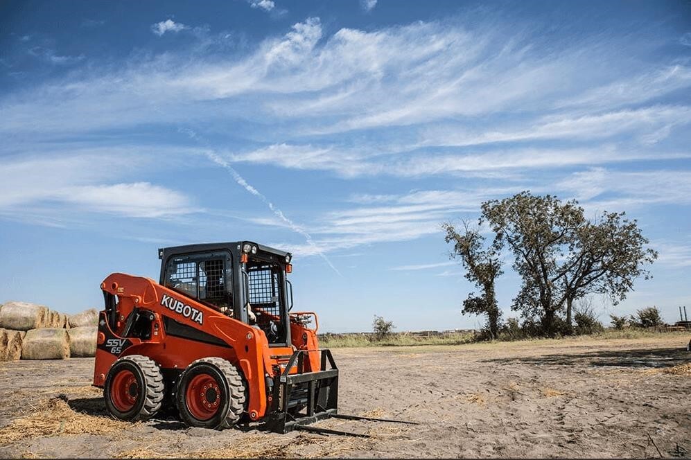 2025 KUBOTA SSV65 in Anoka, MN