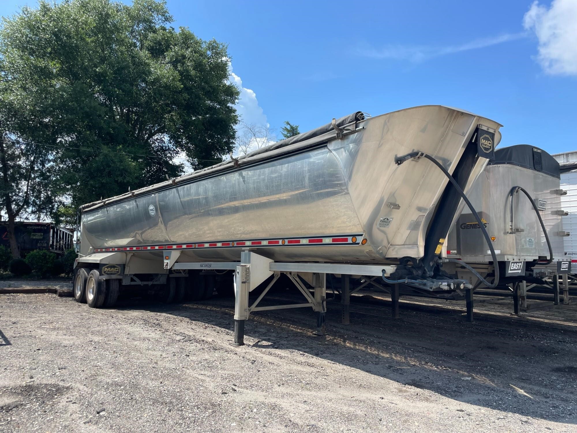 2016 MAC TRAILER MFG 39' X 96" X 60" FRAMELESS HALF ROUND DUMP in Wilmington, NC