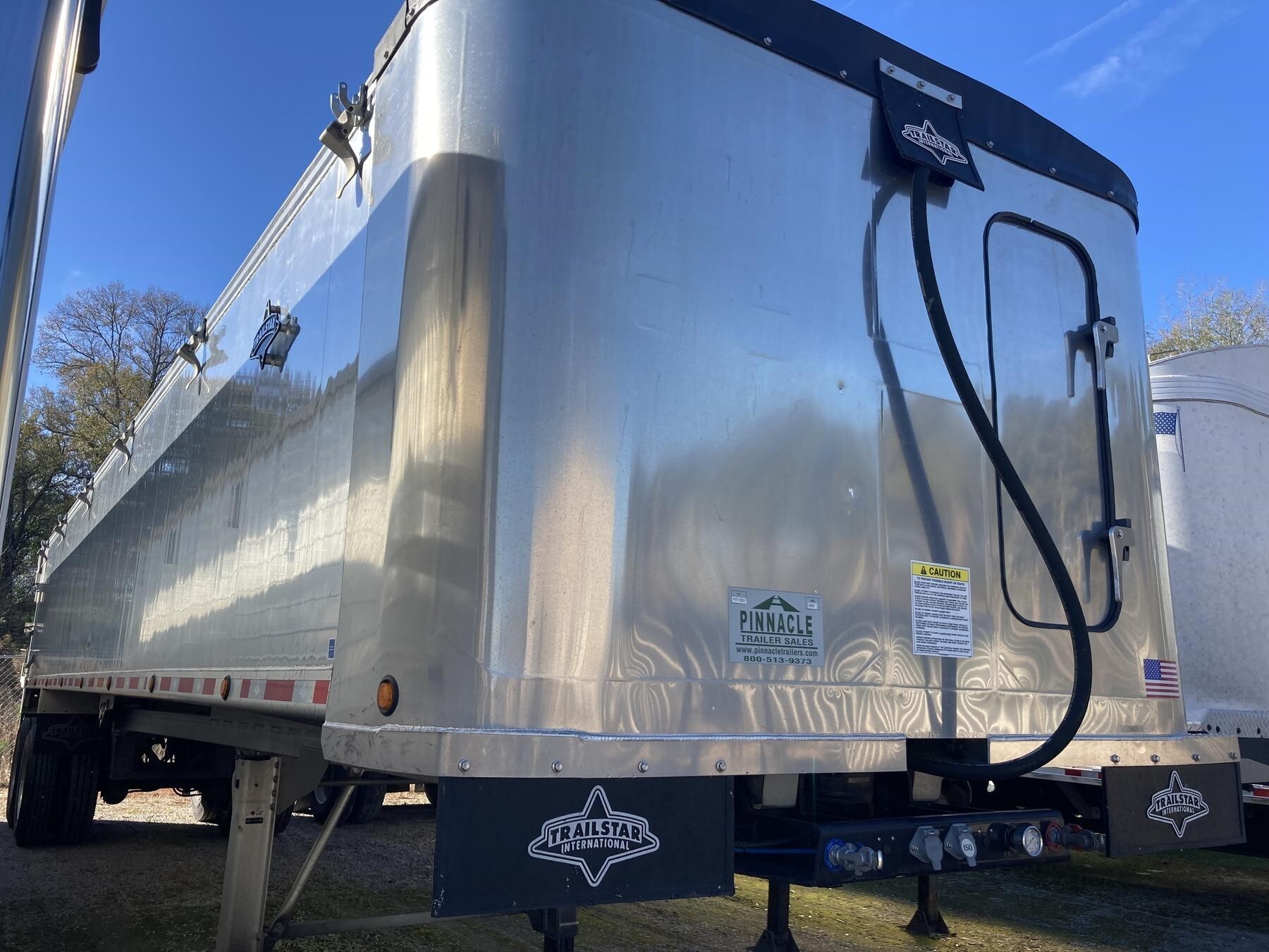 2023 TRAILSTAR 39' X 96" X 60" FRAMELESS SMOOTH SIDE DUMP in Saint George, SC