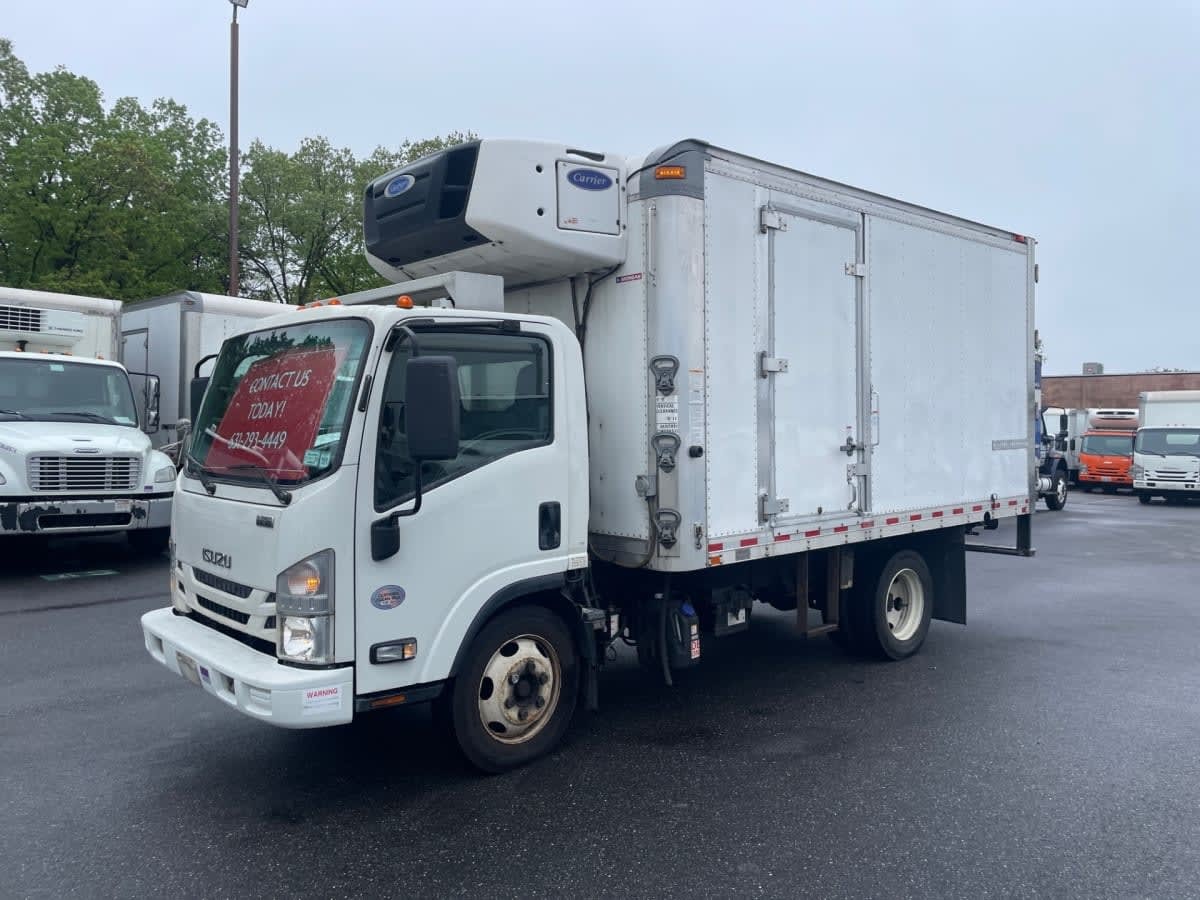 2020 ISUZU NRR in Farmingdale, NY