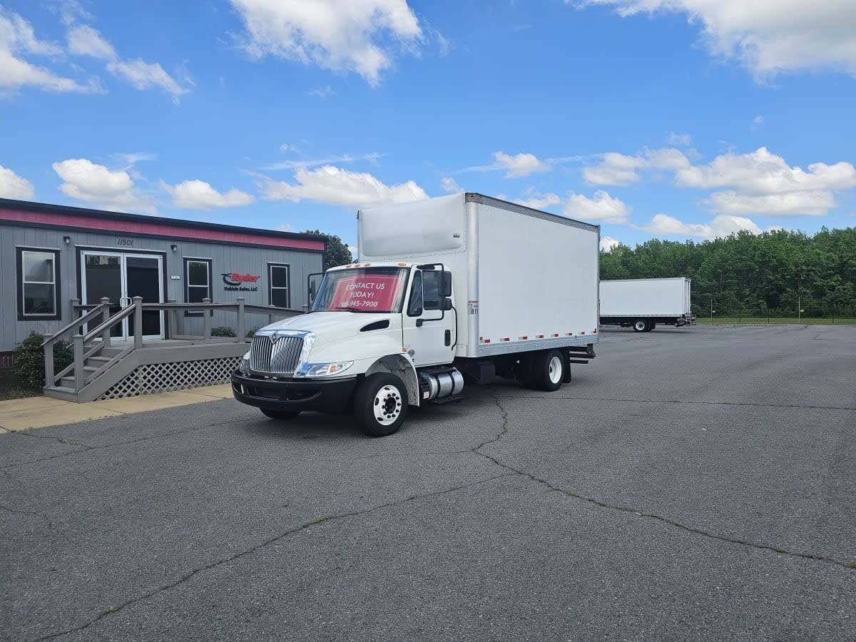 2019 INTERNATIONAL 4300 LP in North Little Rock, AR