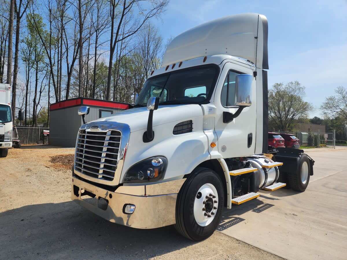 2018 FREIGHTLINER CASCADIA 113 in Greensboro, NC