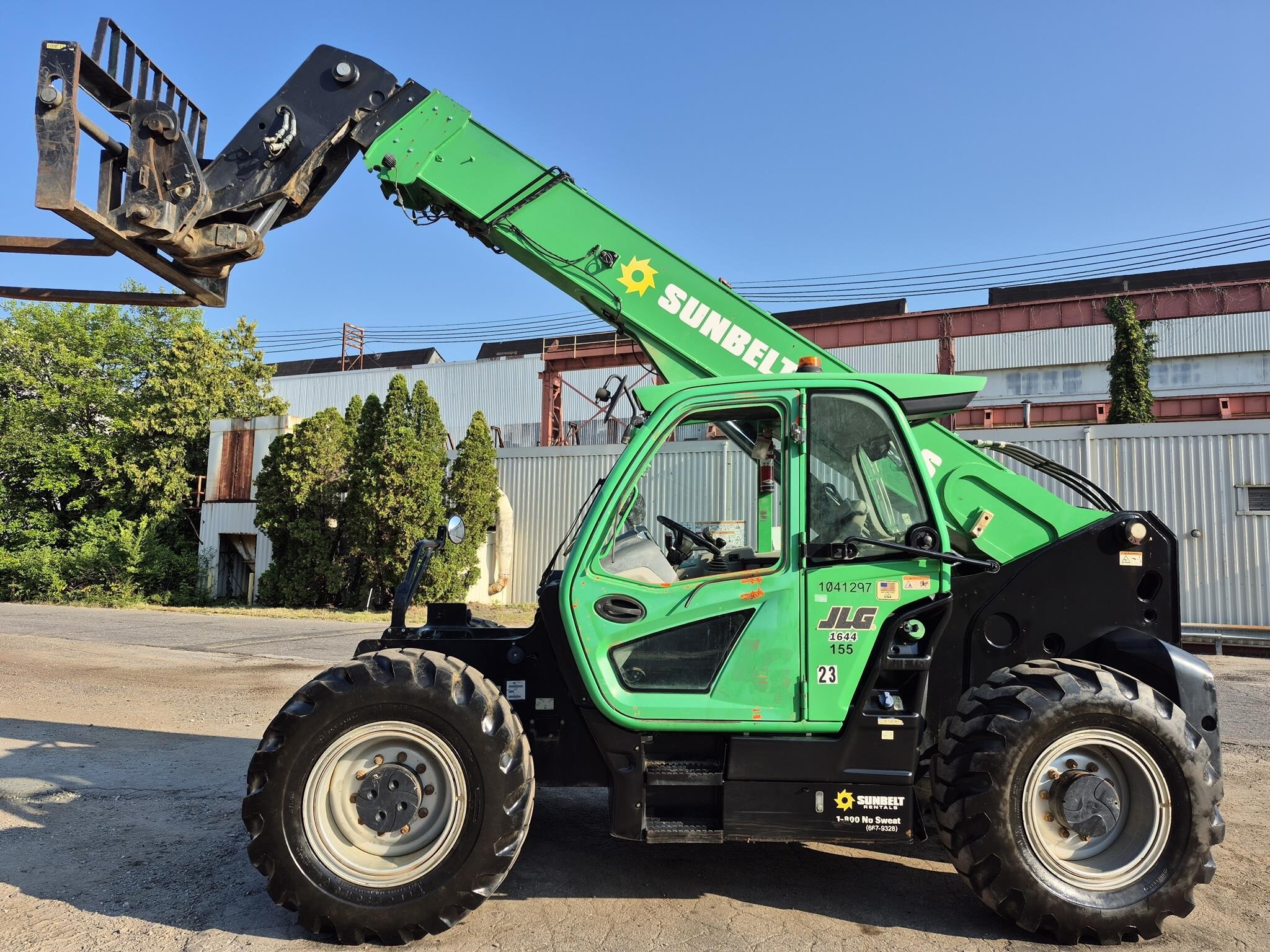 2017 JLG 1644 in Essington, PA
