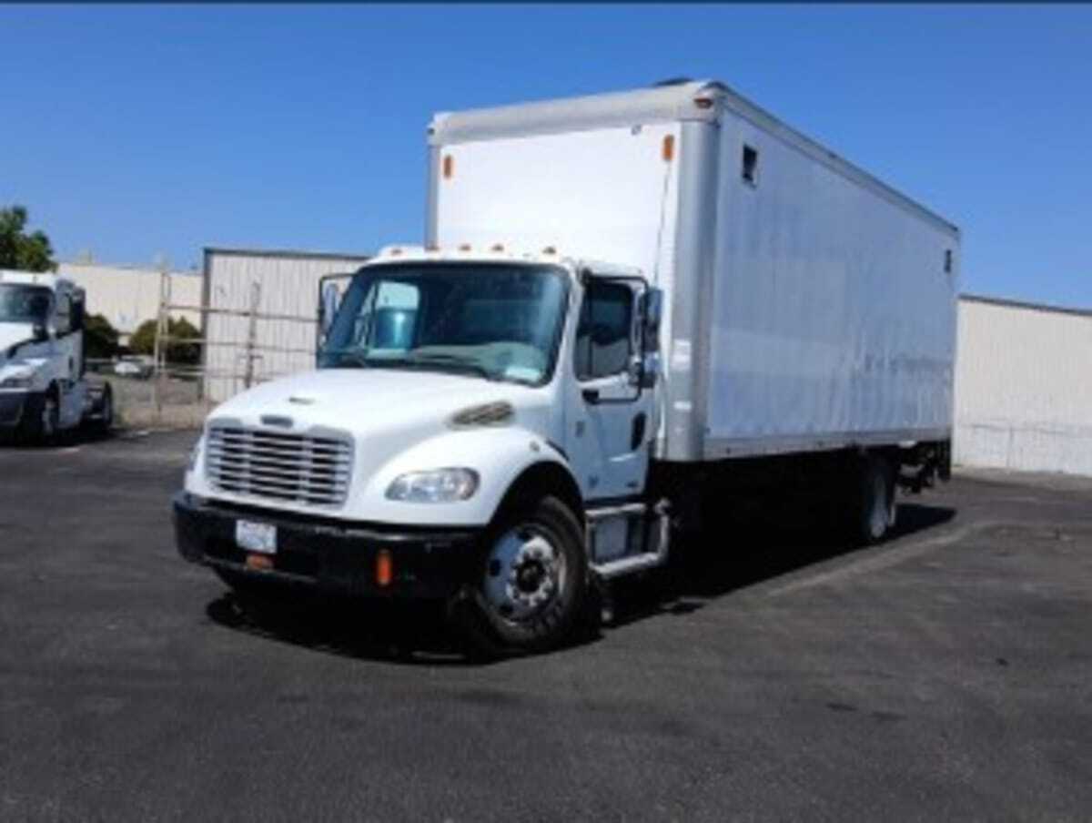 2012 FREIGHTLINER BUSINESS CLASS M2 106 in Santa Fe Springs, CA