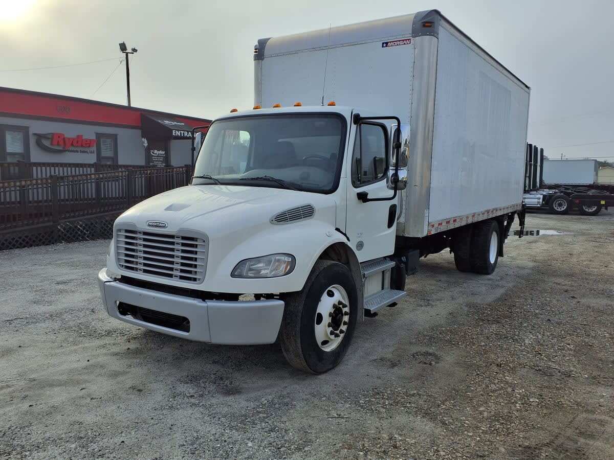 2020 FREIGHTLINER BUSINESS CLASS M2 106 in Greenville, SC