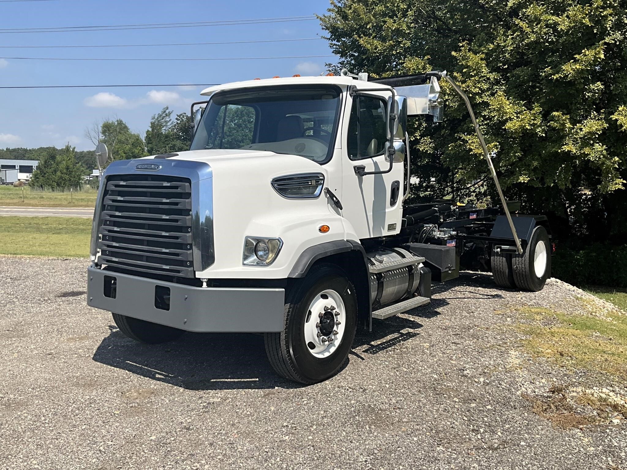 2017 FREIGHTLINER 108SD in Tampa, FL