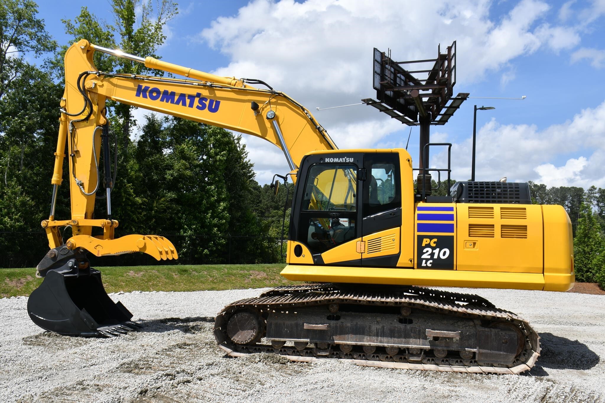 2022 KOMATSU PC210 LC-11 in Summerville, SC