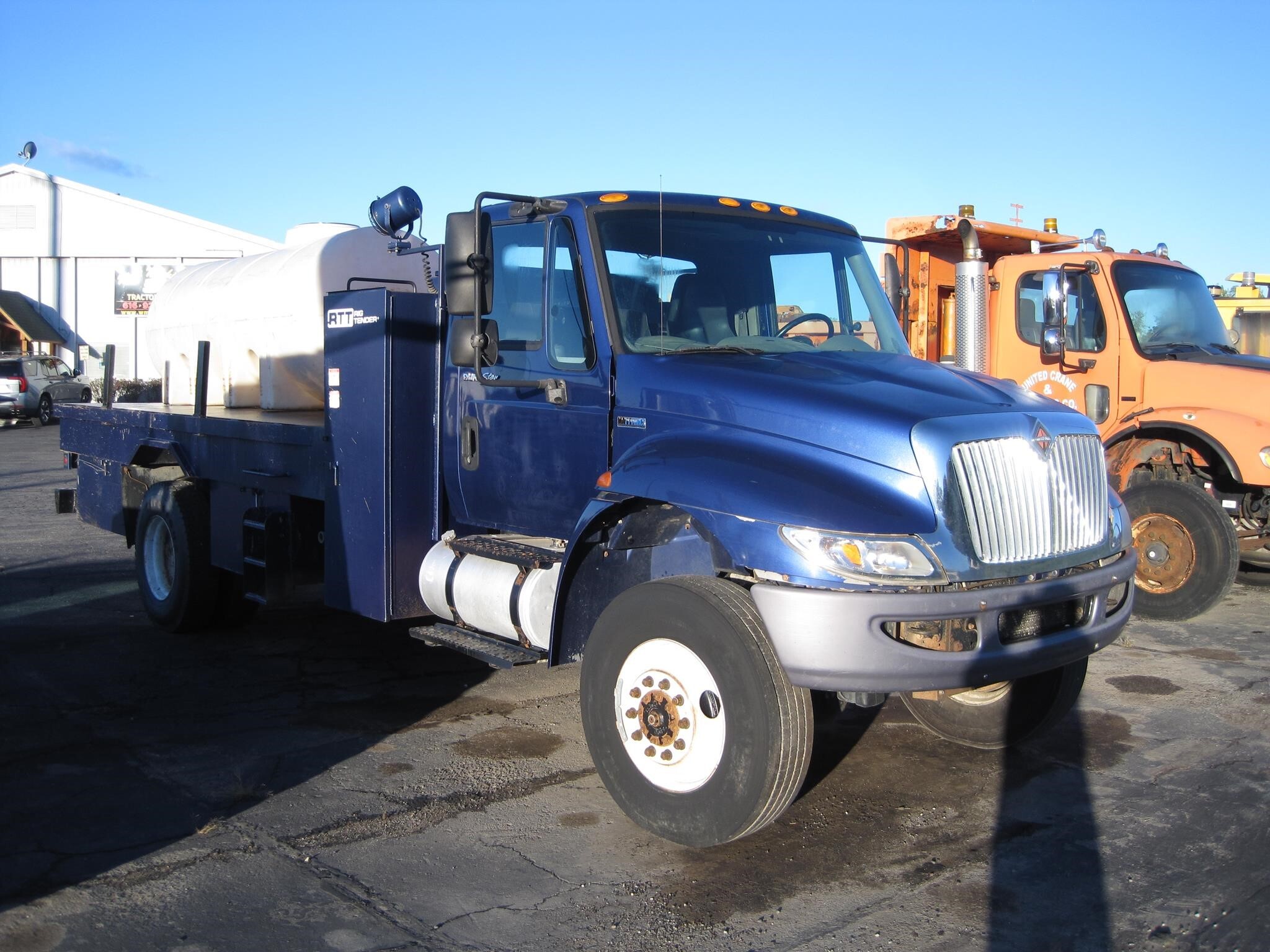 2011 INTERNATIONAL DURASTAR 4300 in Holland, MI