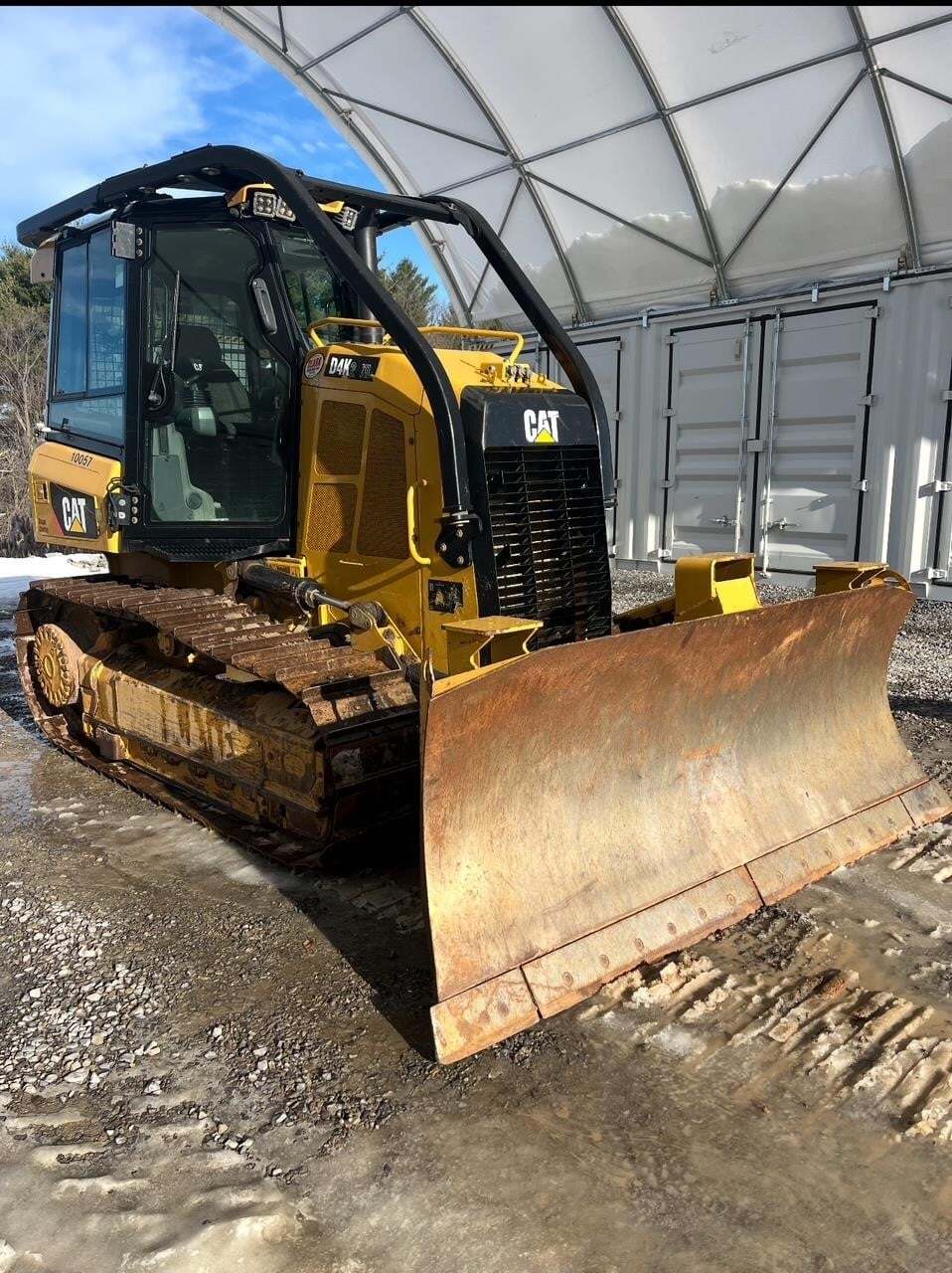 2017 CATERPILLAR D4K2 XL in Canastota, NY