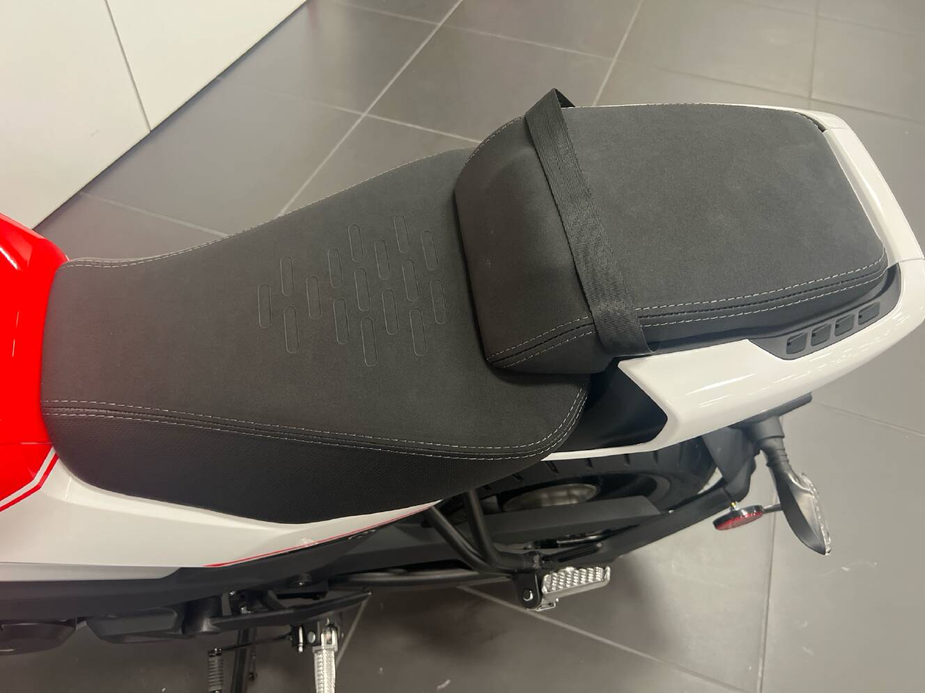 A photo of this 2025 CFMOTO Papio SS