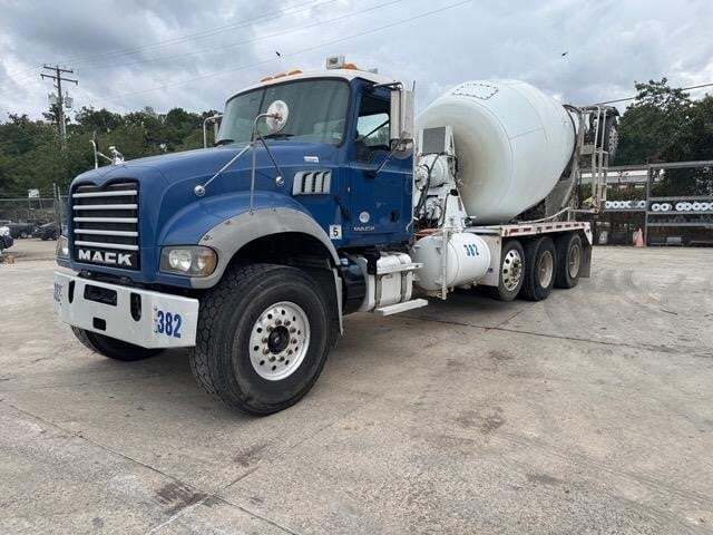 2014 MACK GRANITE GU713 in Chantilly, VA
