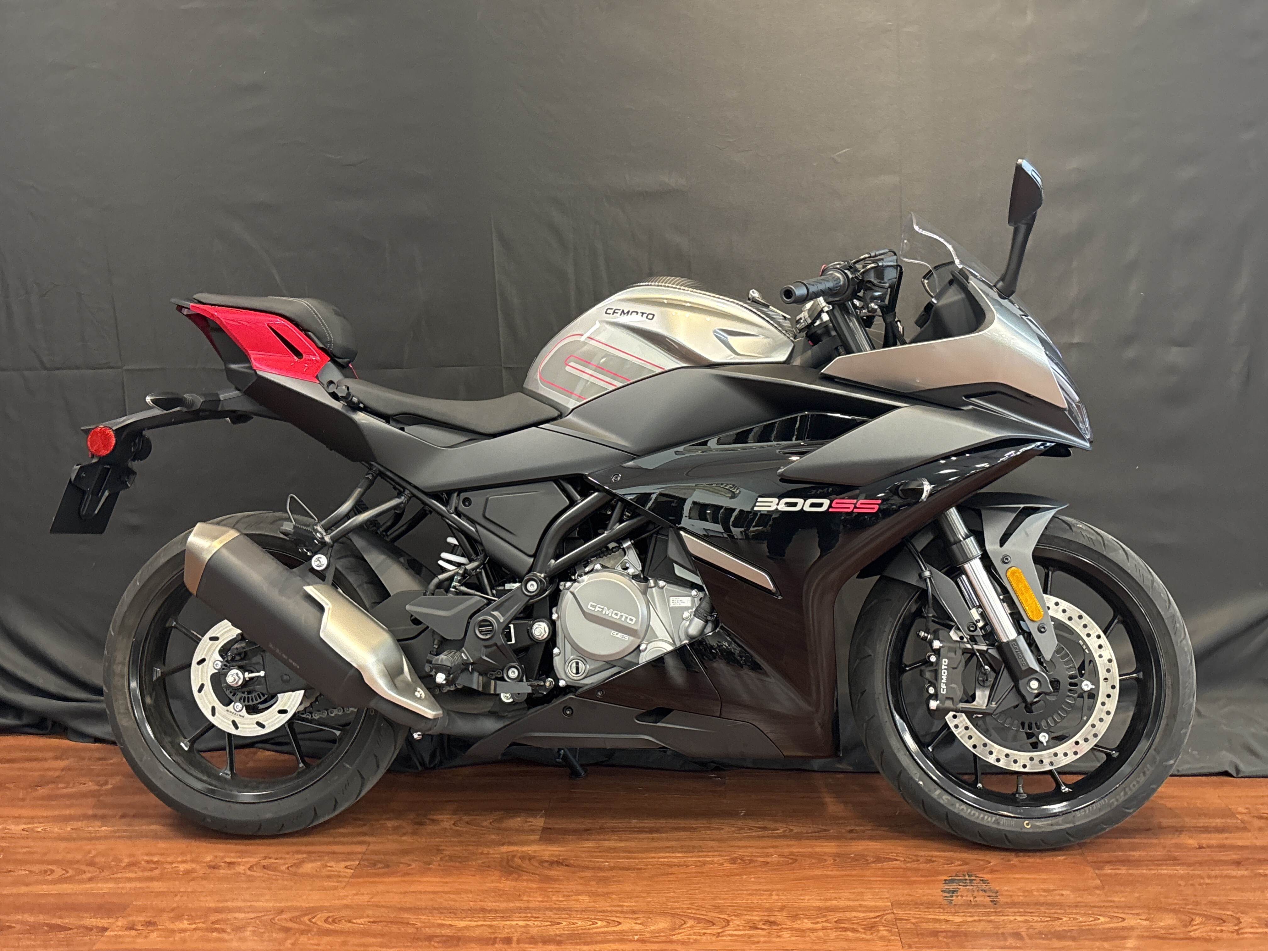 2025 CFMOTO 300SS SS in De Pere, WI