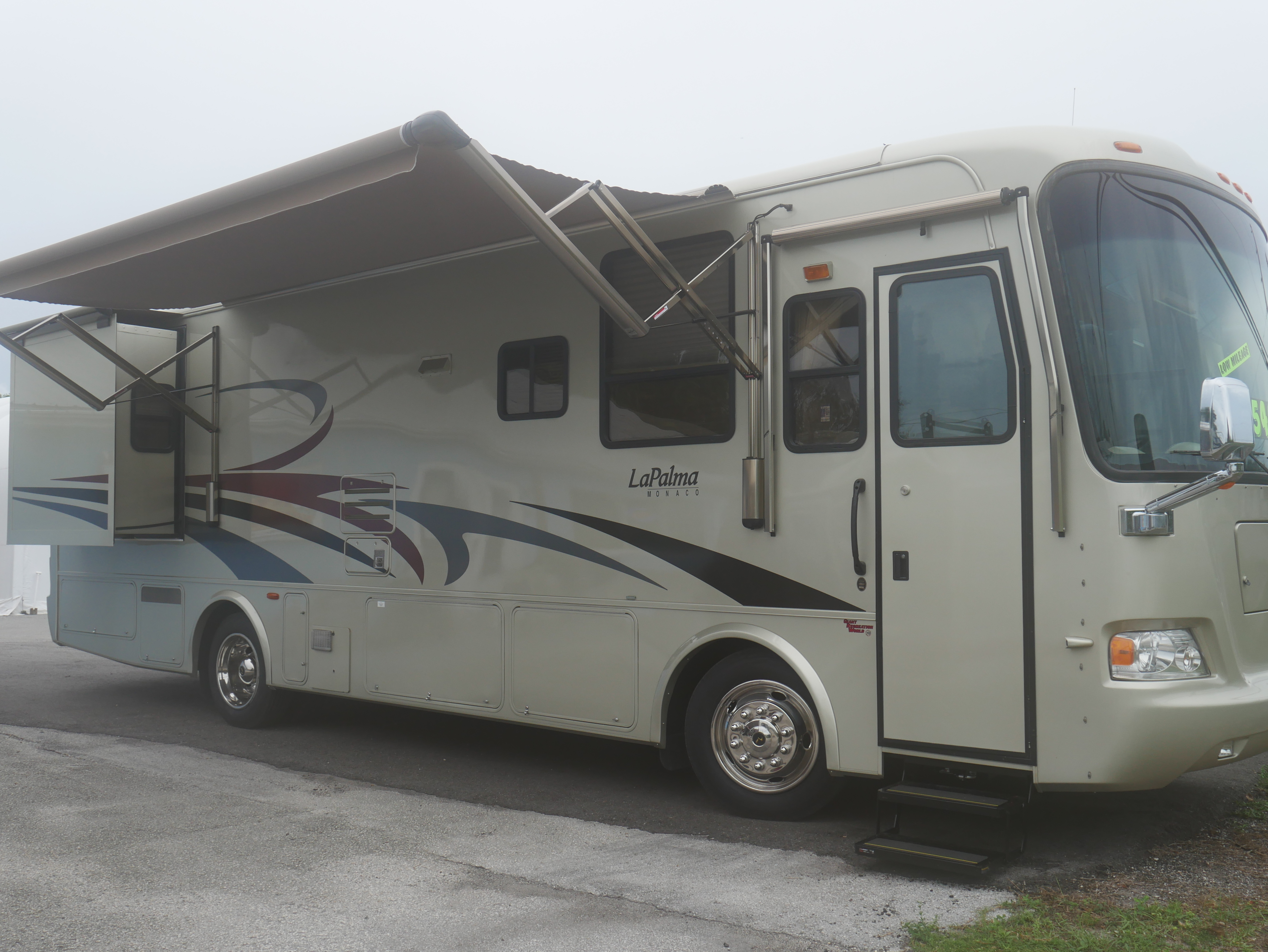 2006 Monaco LAPALMA 34PDD Class A Diesel Motorhome - Diesel Pusher RV