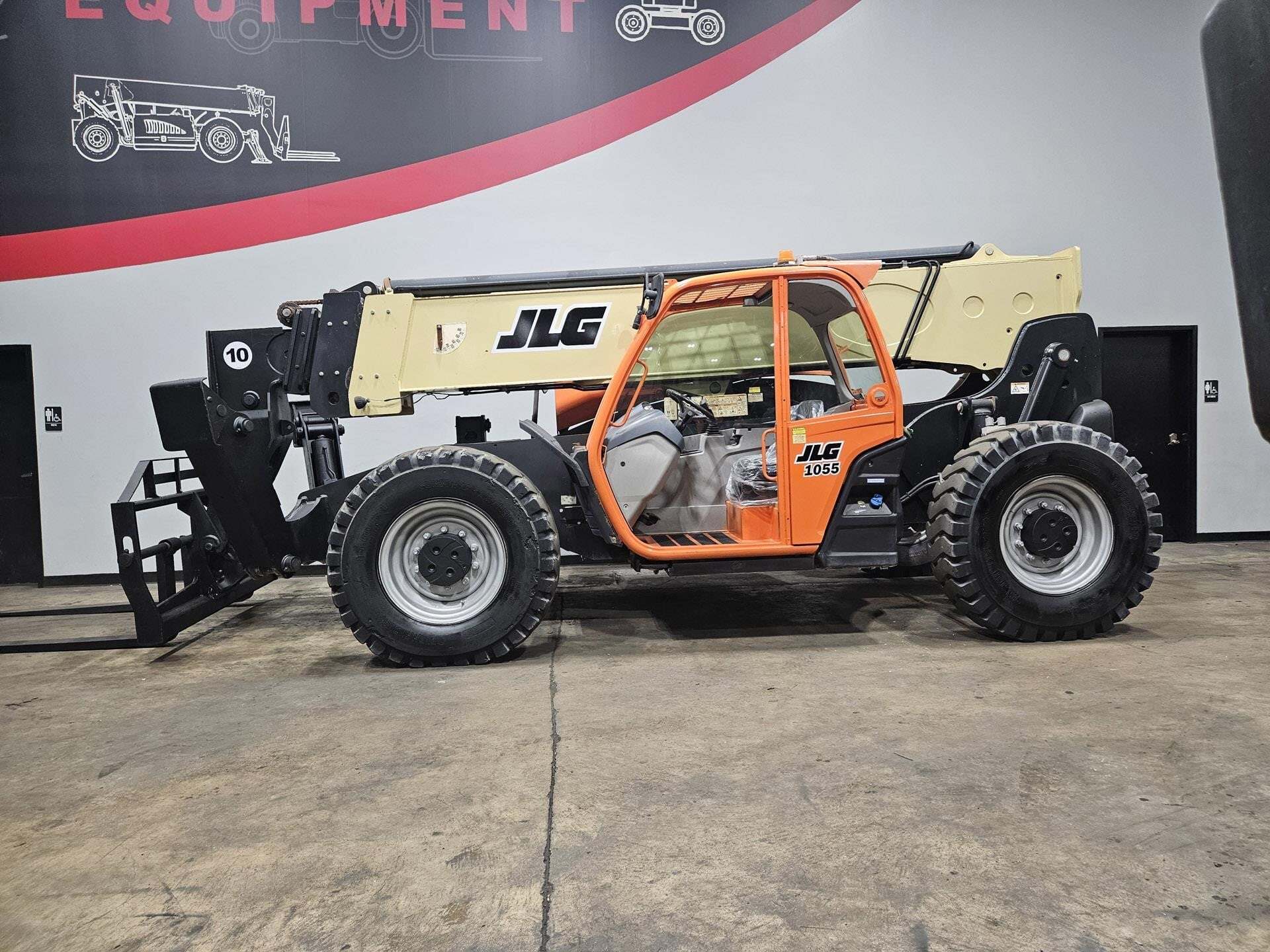 2018 JLG 1055 in Palmetto, FL