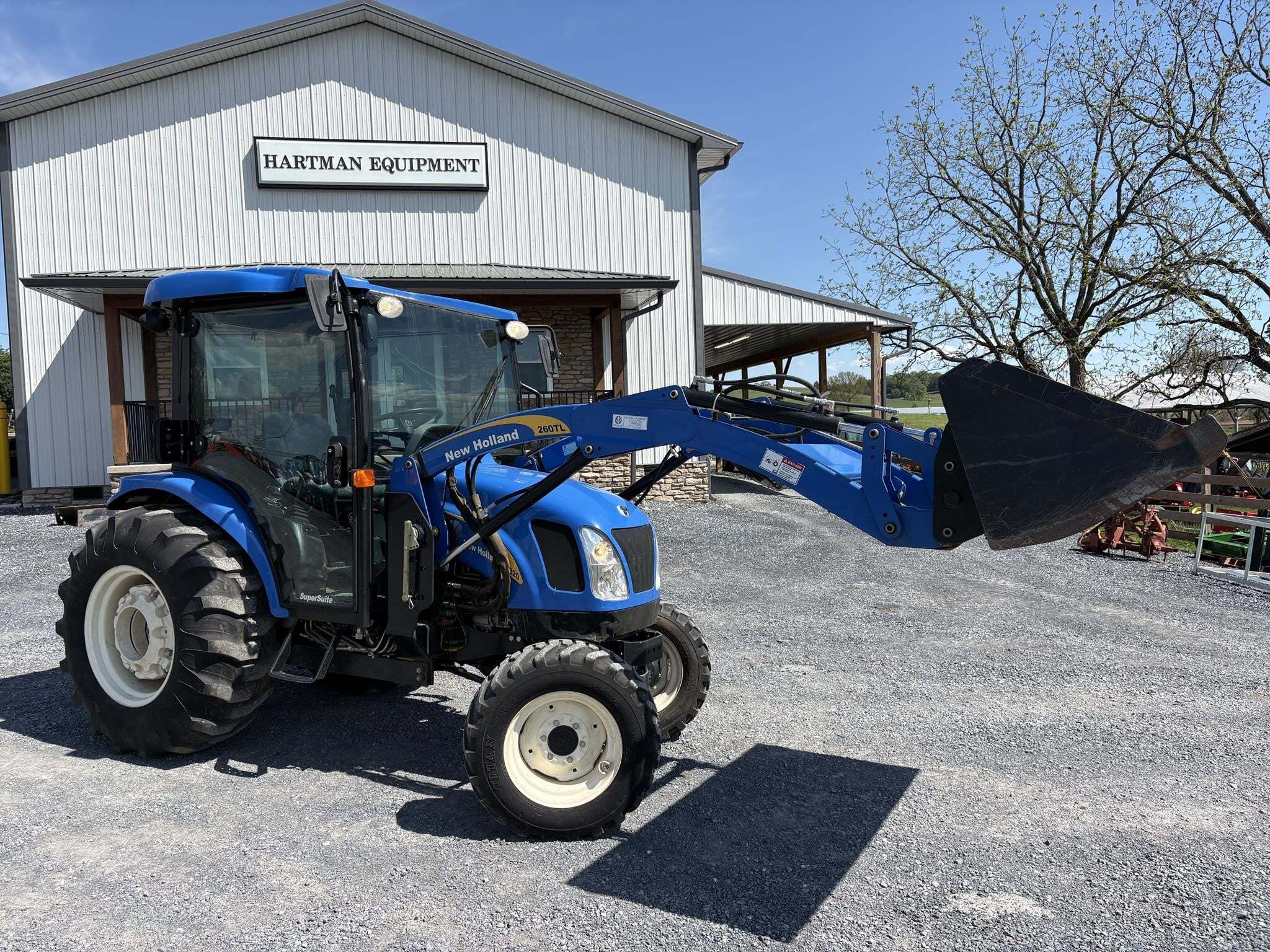 2008 NEW HOLLAND T2320 in Linville, VA