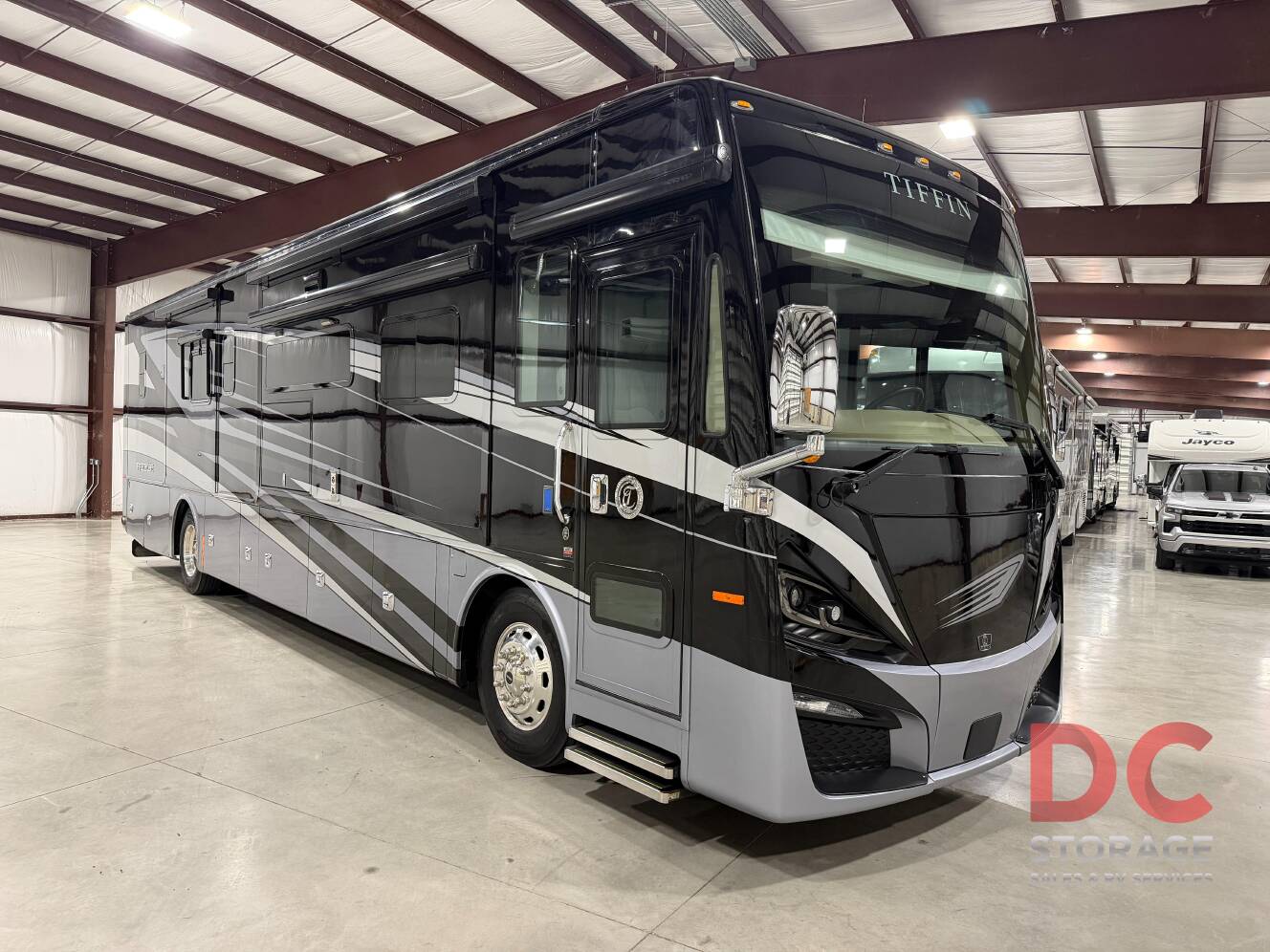 A photo of this 2022 Tiffin Motorhomes PHAETON 40 QBH