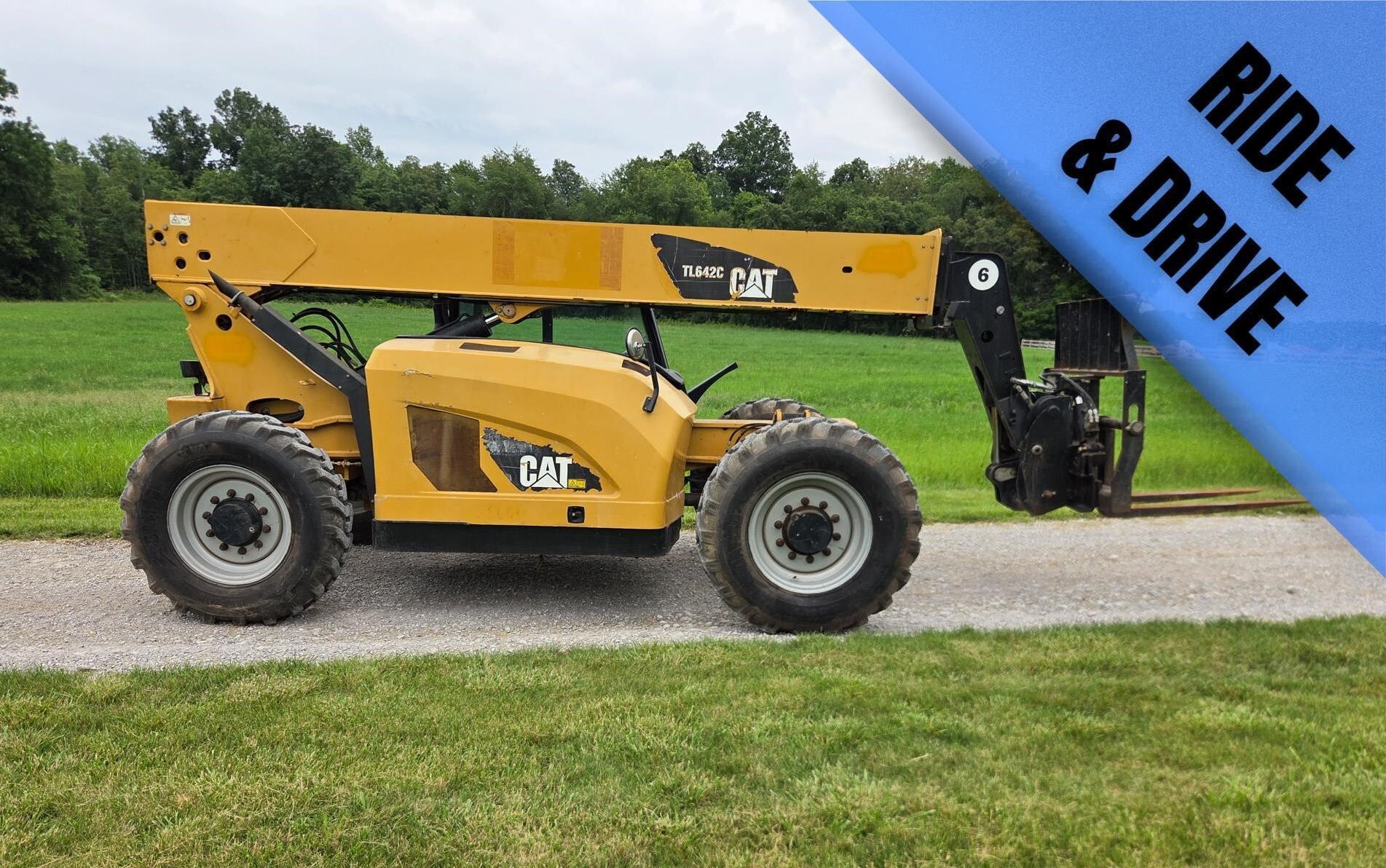 2013 CATERPILLAR TL642C in Sharon Grove, KY