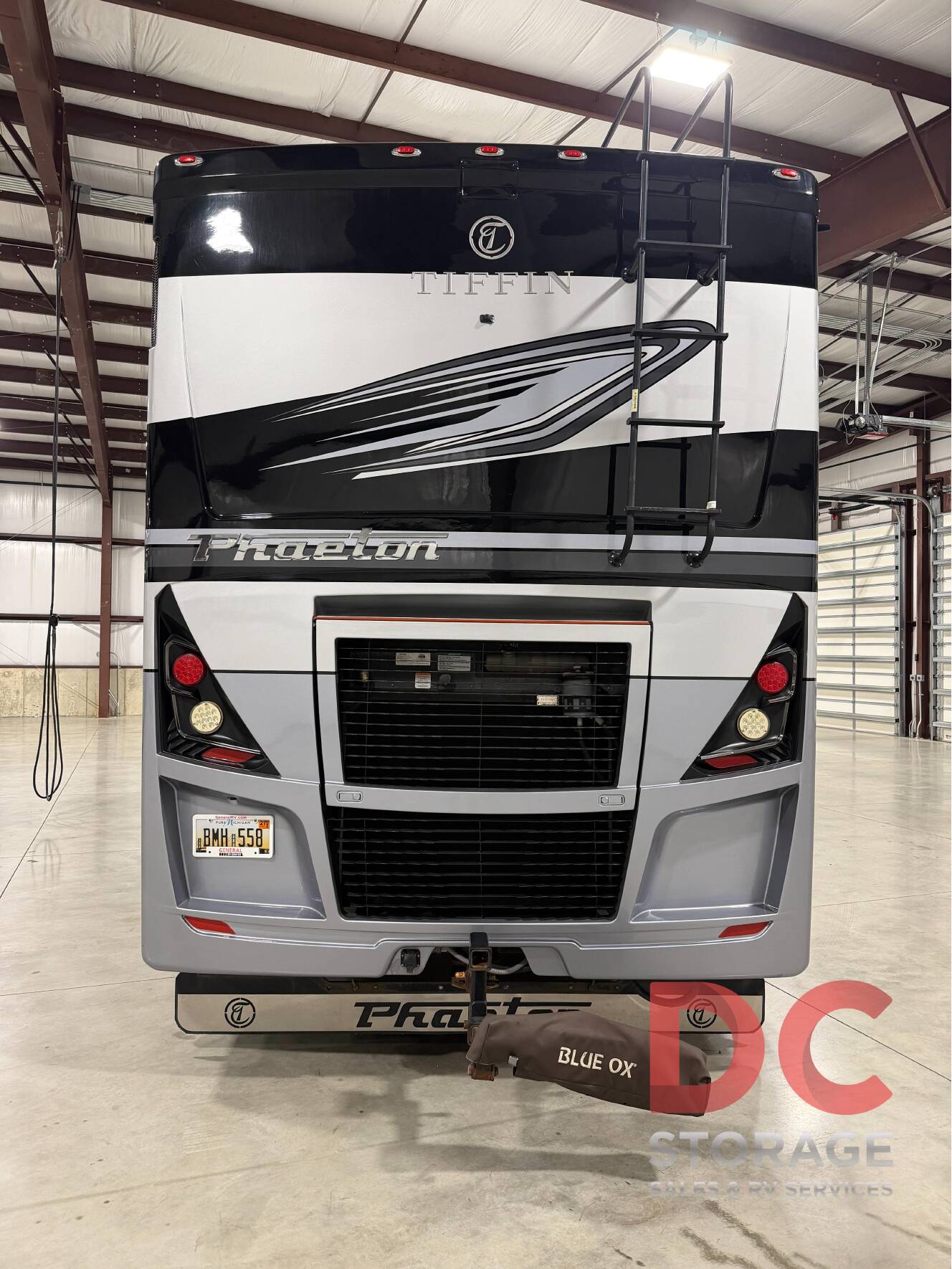 A photo of this 2022 Tiffin Motorhomes PHAETON 40 QBH