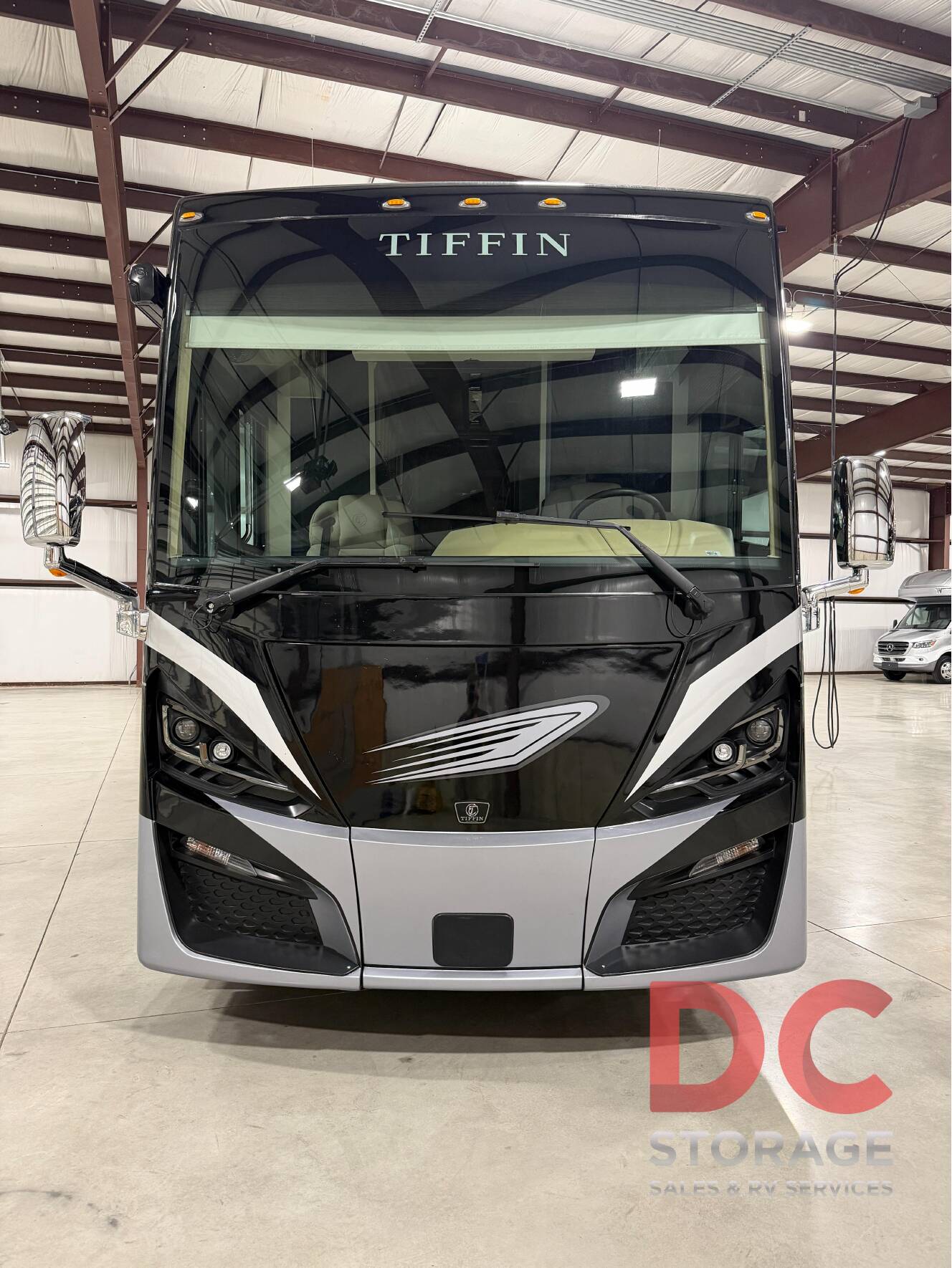 A photo of this 2022 Tiffin Motorhomes PHAETON 40 QBH