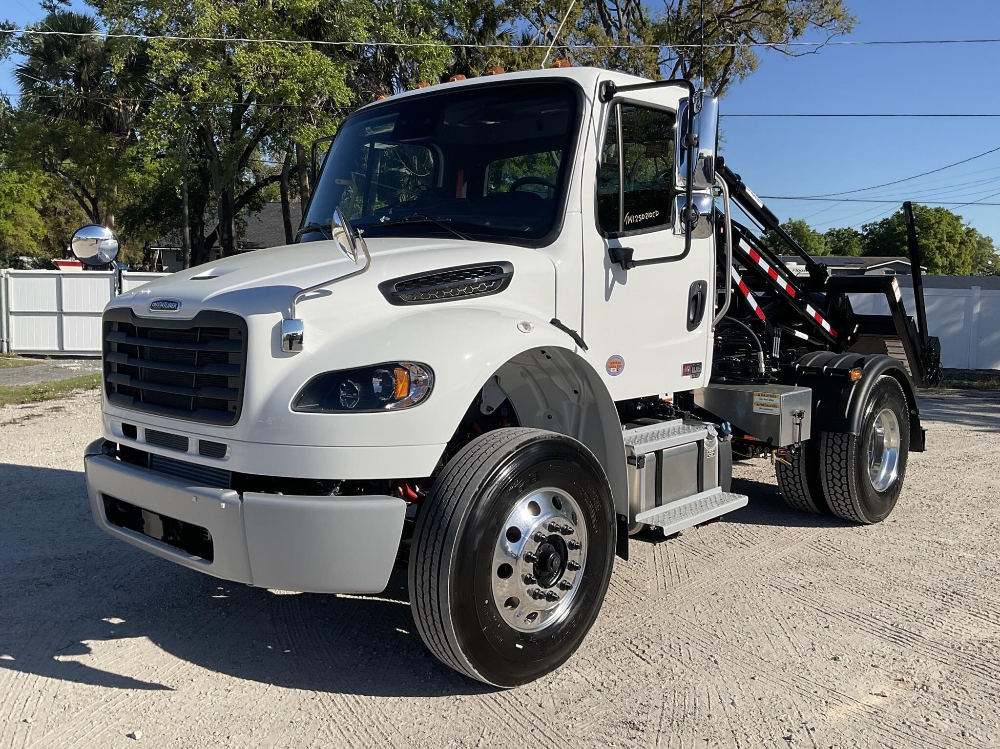 2026 FREIGHTLINER BUSINESS CLASS M2 106 in Tampa, FL