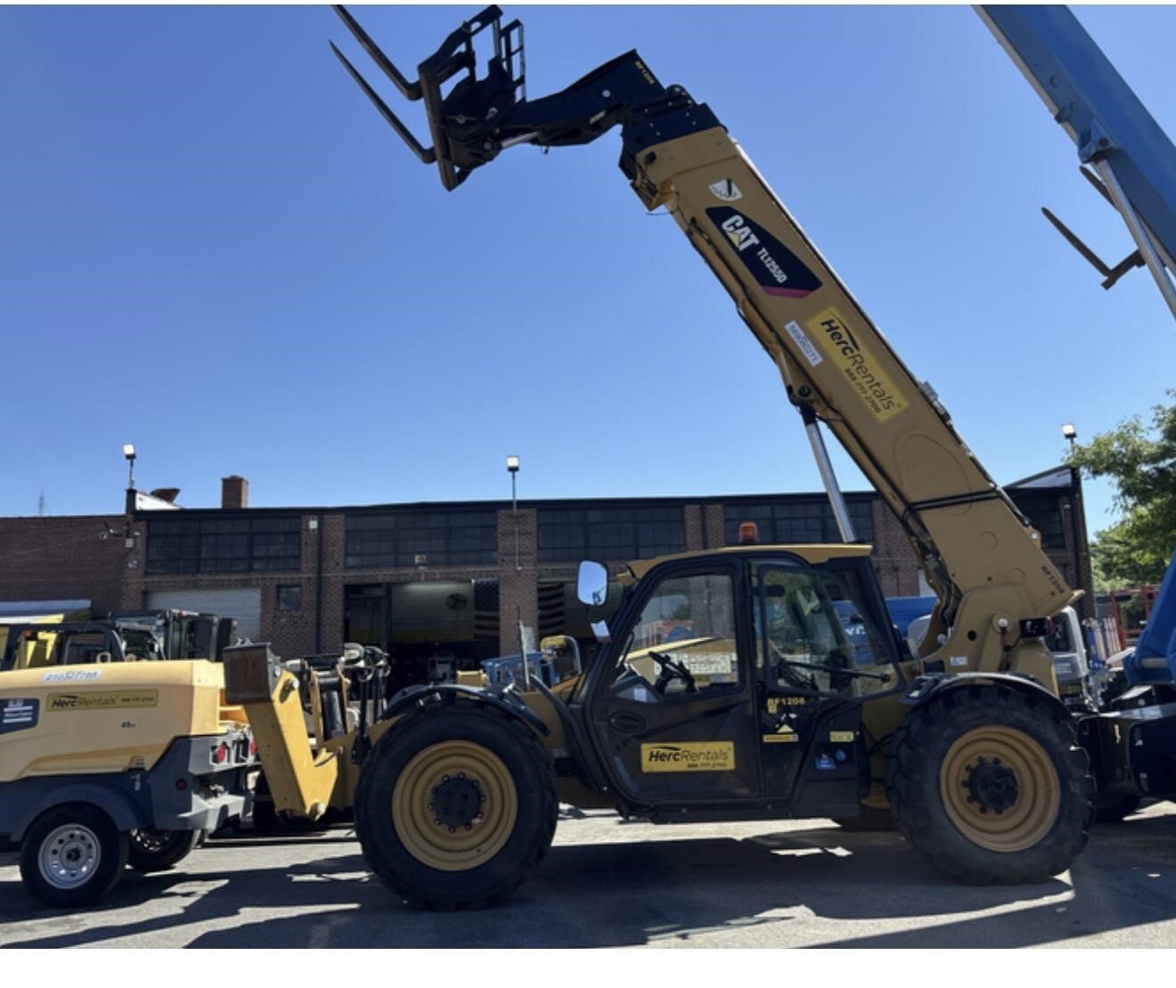 2018 CATERPILLAR TL1255D in Colton, CA