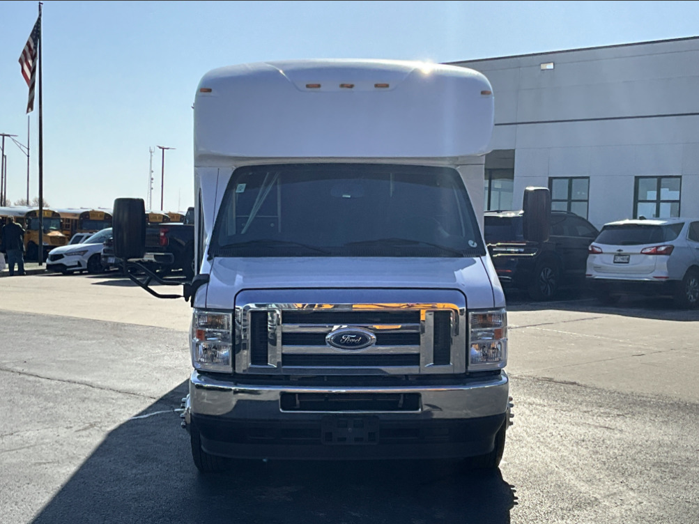 2022 FORD E350 in Kansas City, MO
