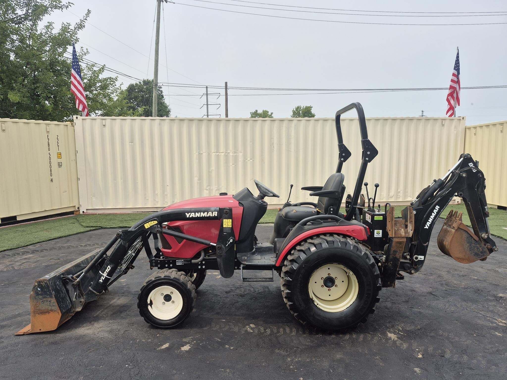 2017 YANMAR 424 in Essington, PA