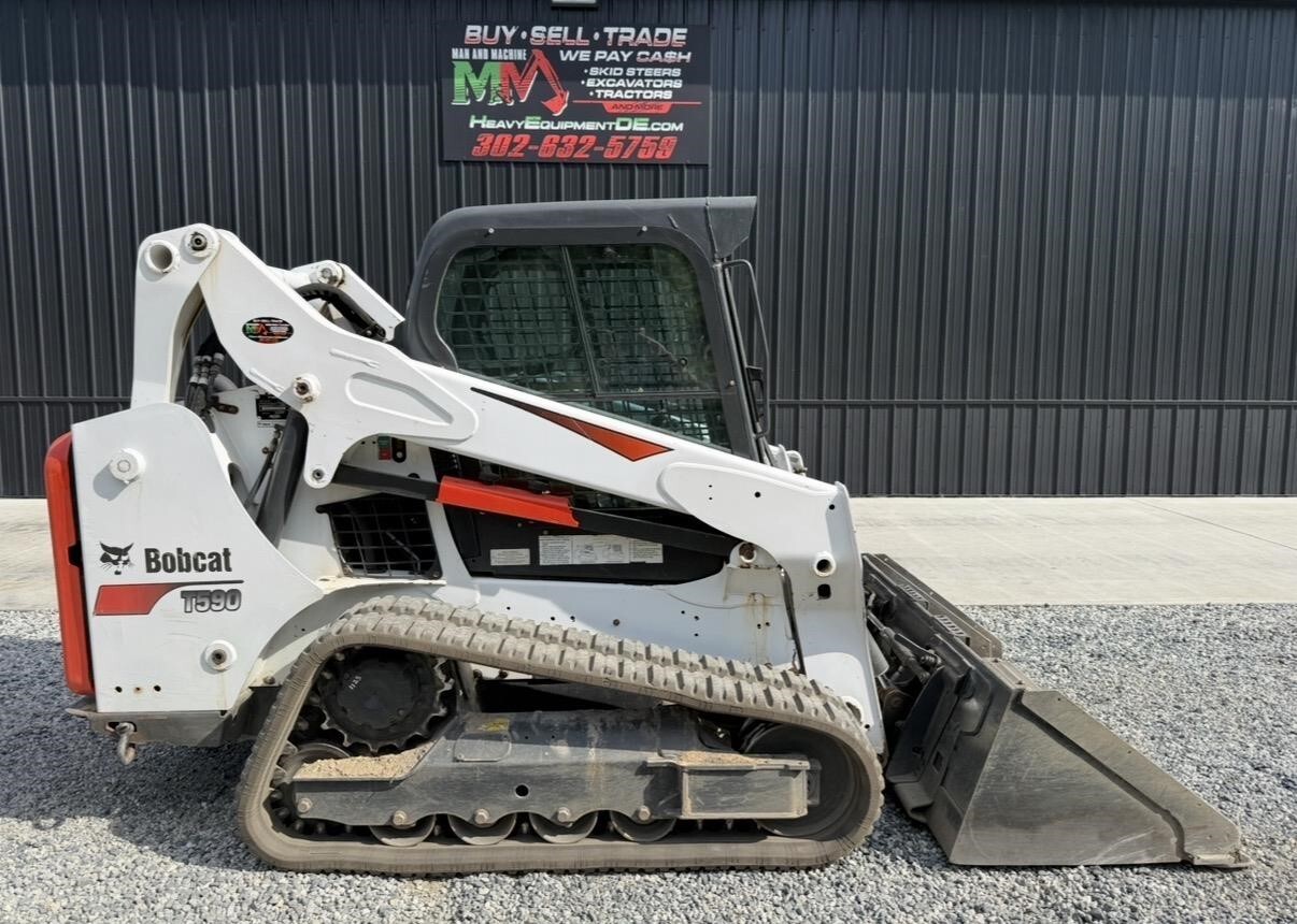 2019 BOBCAT T590 in Dover, DE