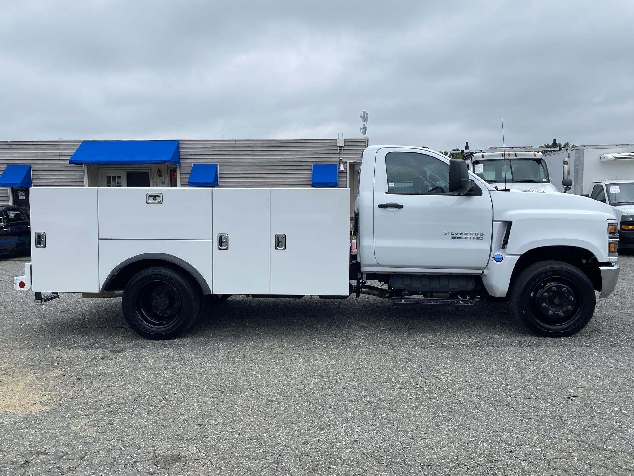 2024 CHEVROLET SILVERADO 5500HD in Greensboro, NC