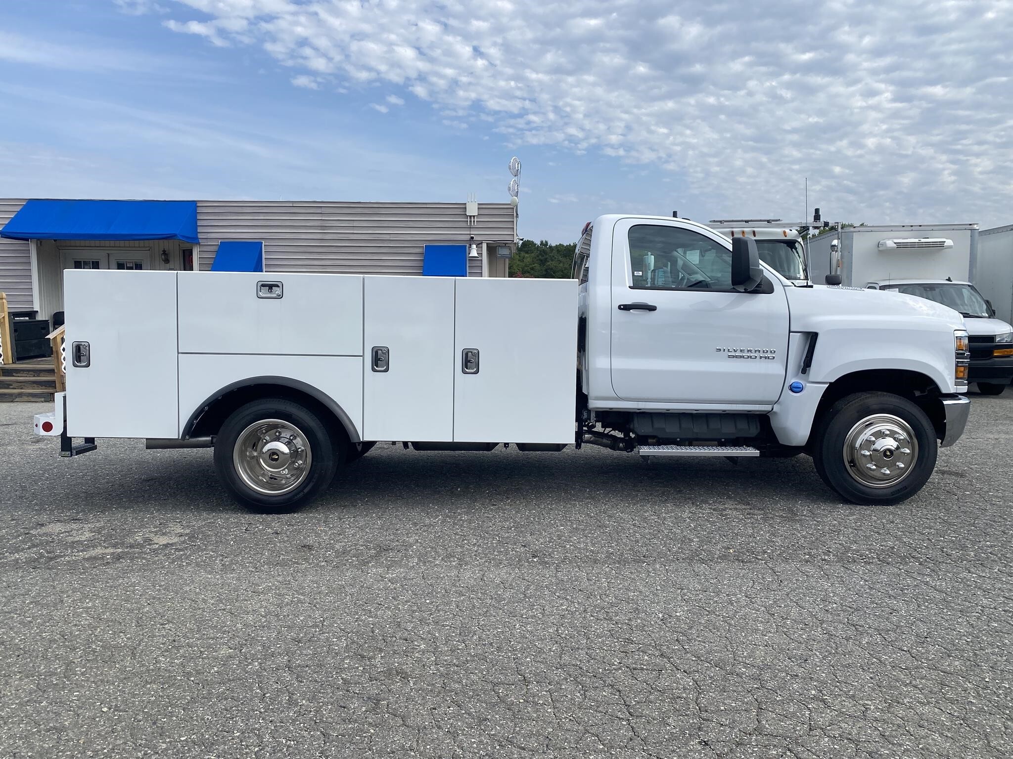 2024 CHEVROLET SILVERADO 5500HD in Greensboro, NC