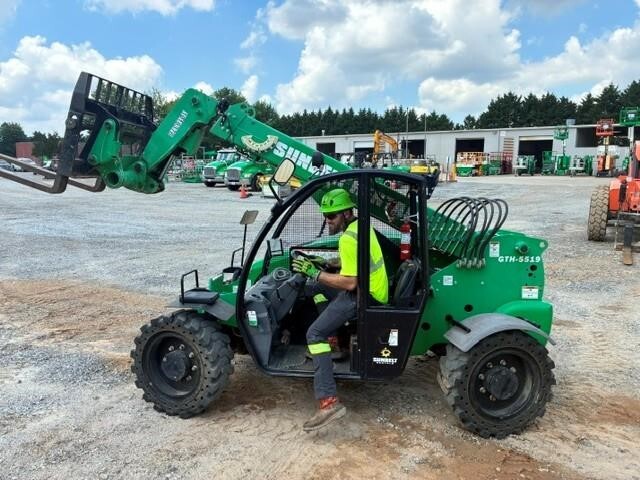 2017 GENIE GTH5519 in Cartersville, GA