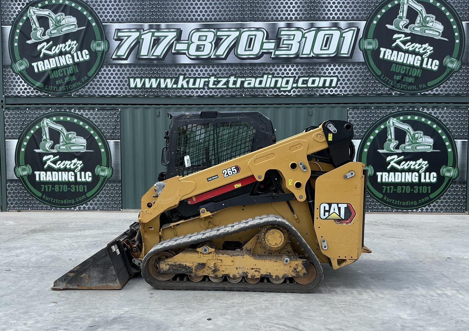 2024 CATERPILLAR 265 in Littlestown, PA