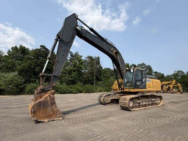 2016 DEERE 350G LC in Chantilly, VA
