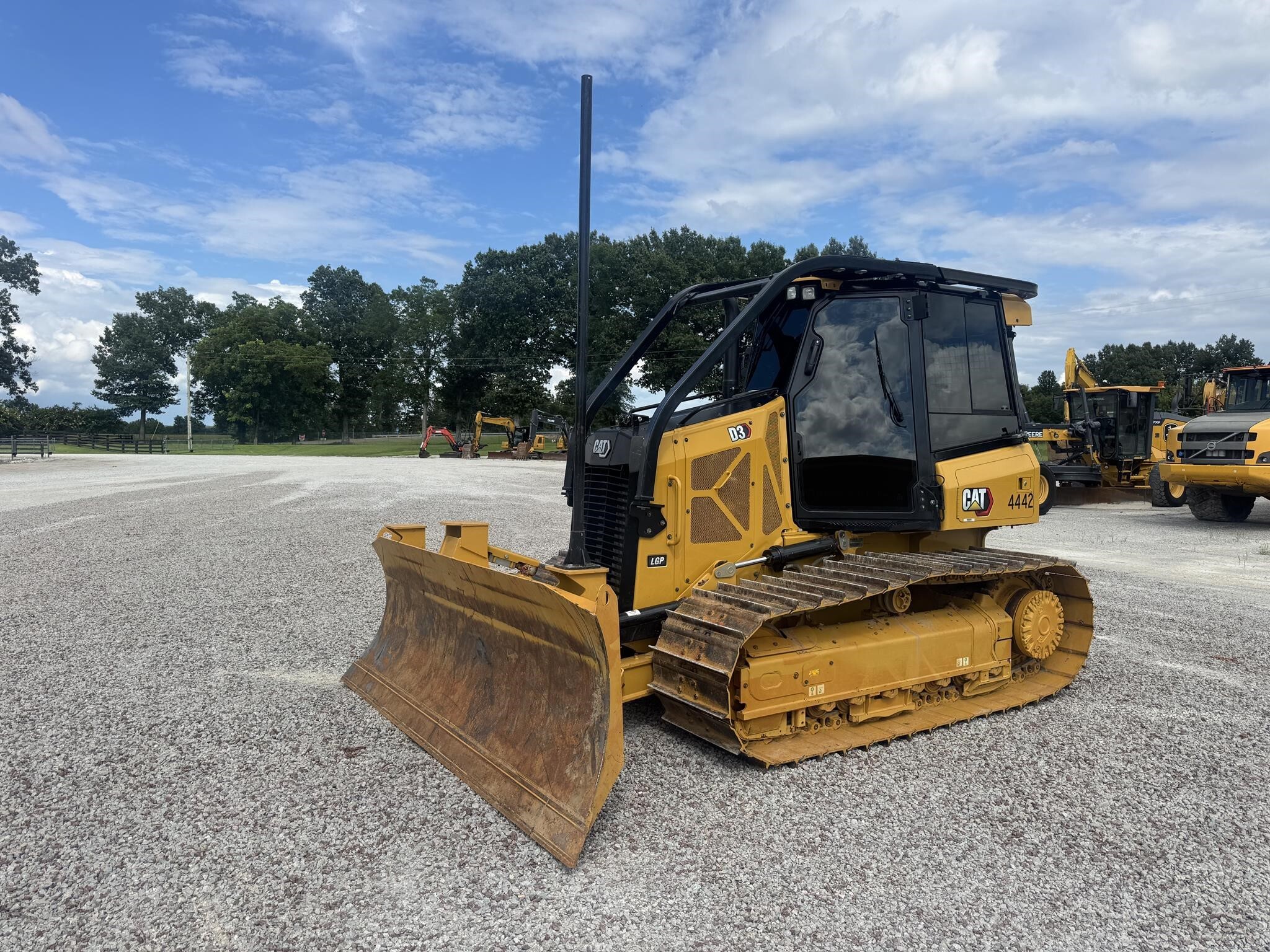 2023 CATERPILLAR D3 LGP in Jackson, TN