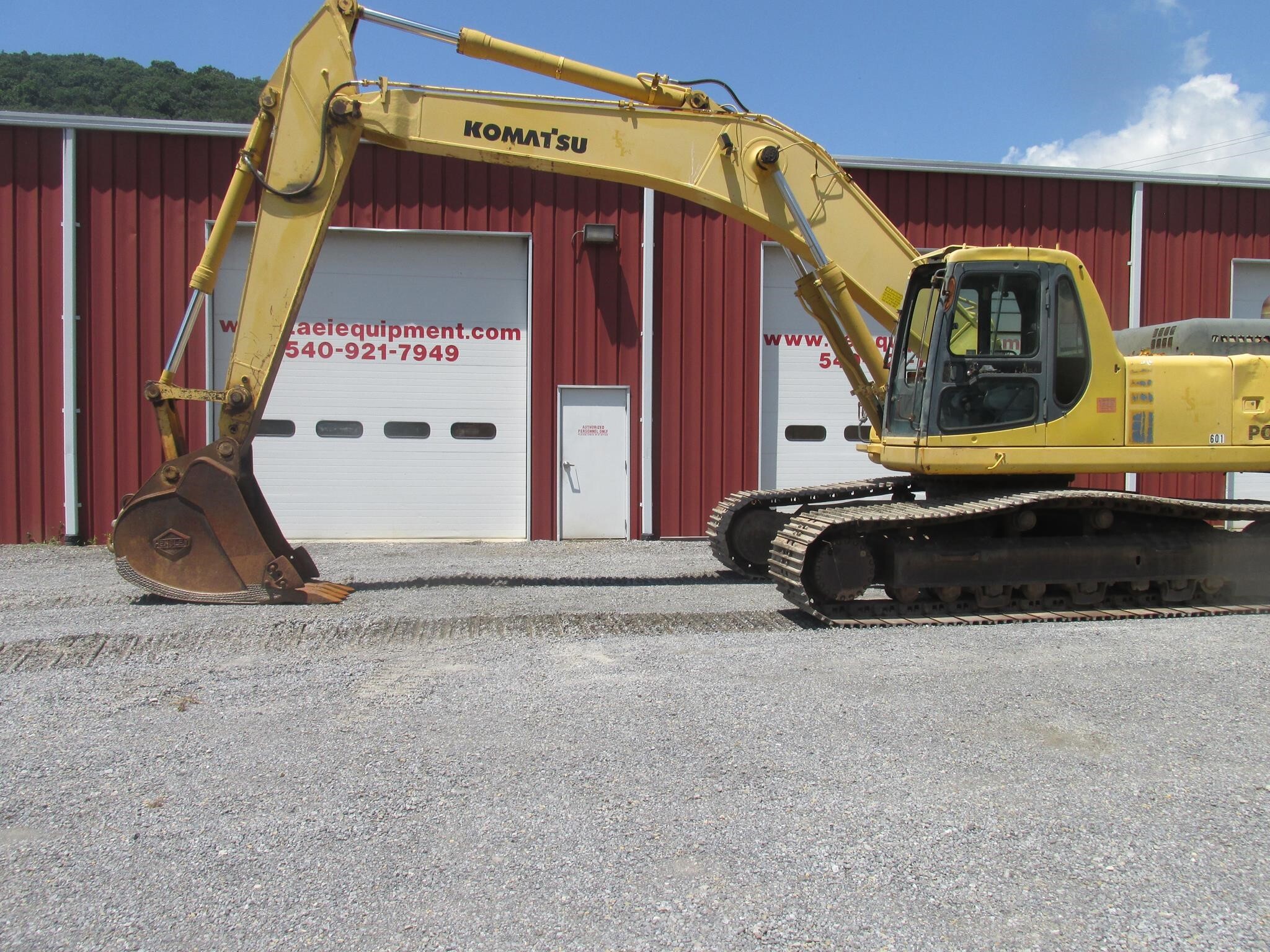 1998 KOMATSU PC300 LC-6LC in Rich Creek, VA