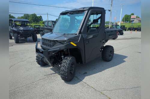 2026 Polaris Ranger 1000 Cab BASE in dry ridge KY