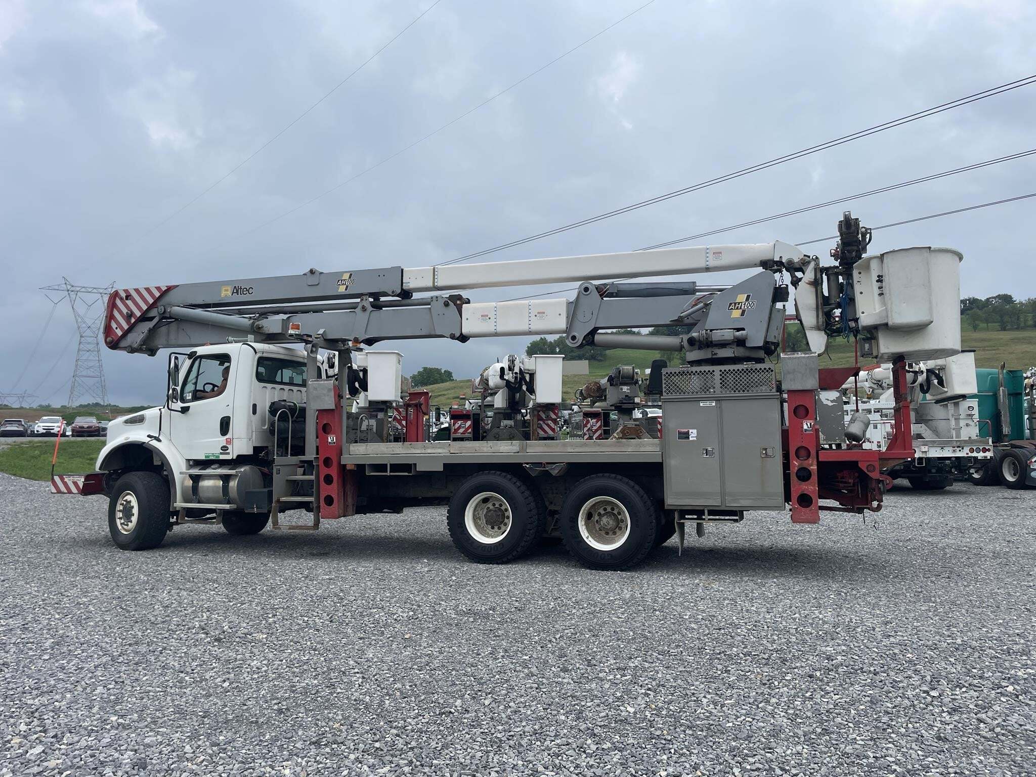 2007 ALTEC AH100 in Orange, VA