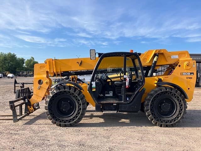 2021 JCB 509-42 in Conway, AR