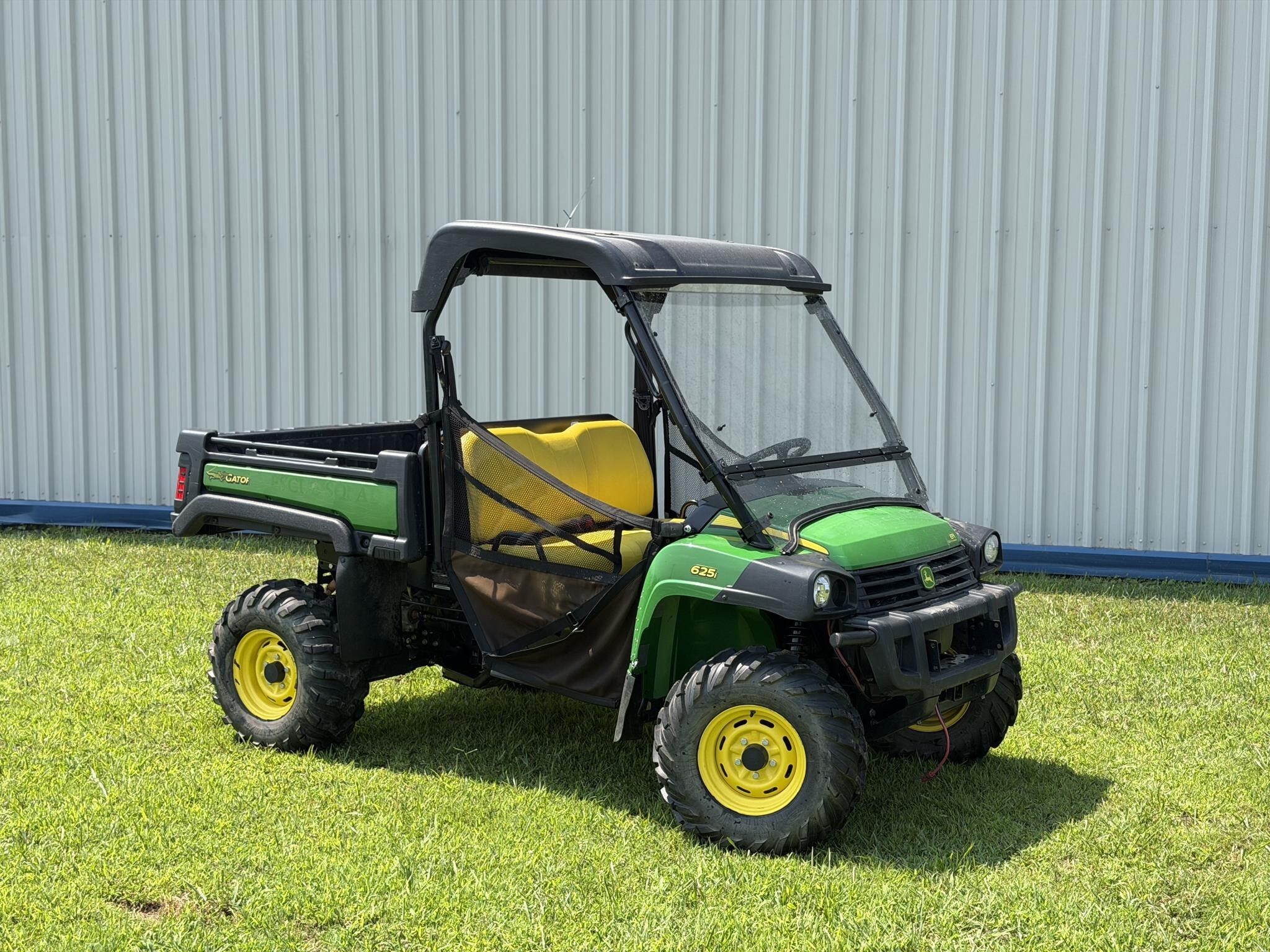 2015 JOHN DEERE GATOR XUV 625I in Jamestown, TN