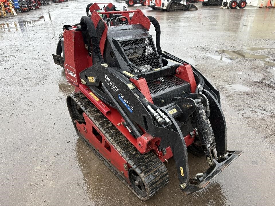 2018 TORO DINGO TX1000W in Anoka, MN