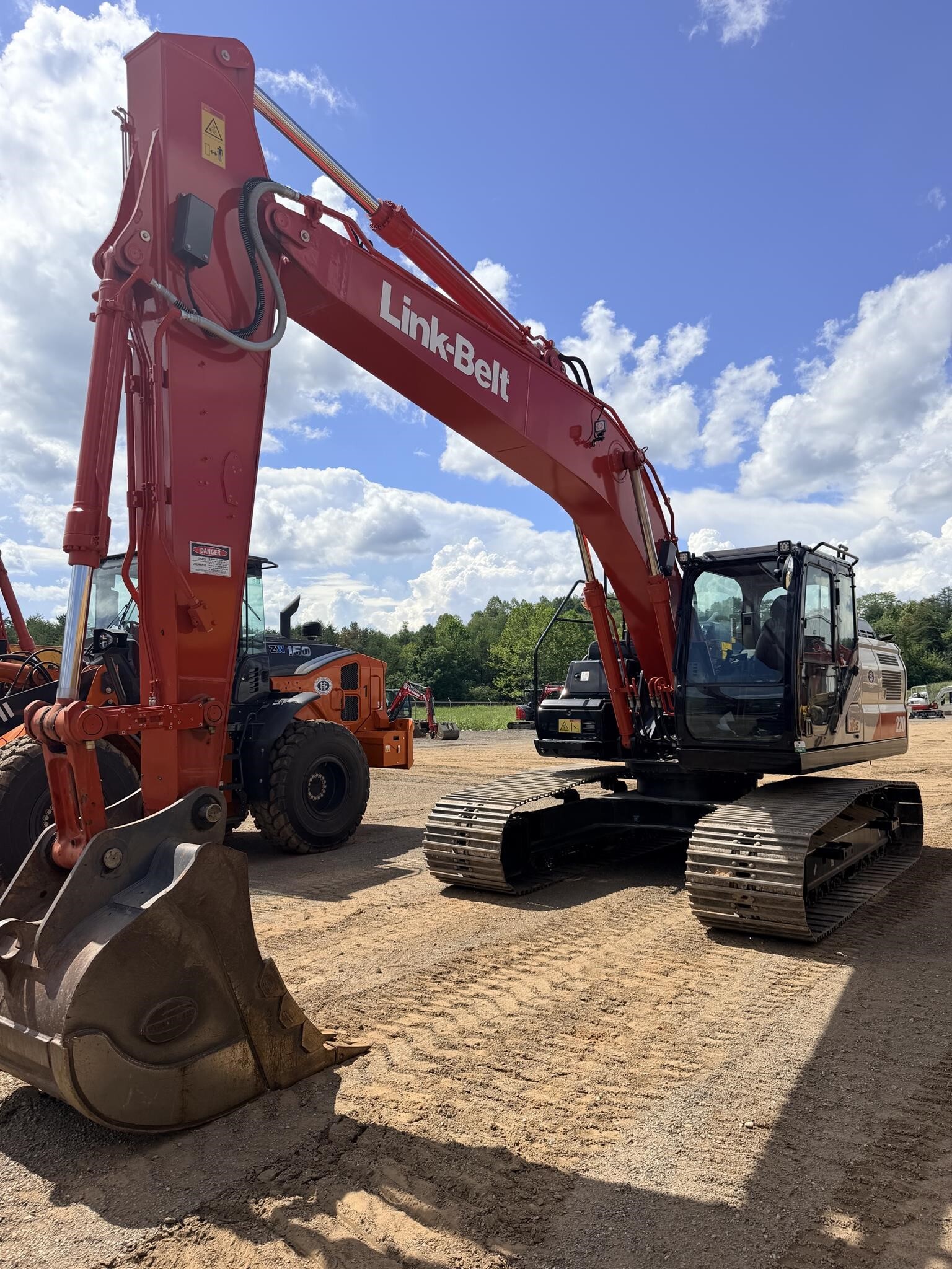 2025 LINK-BELT 220 X4S in Lynchburg, VA