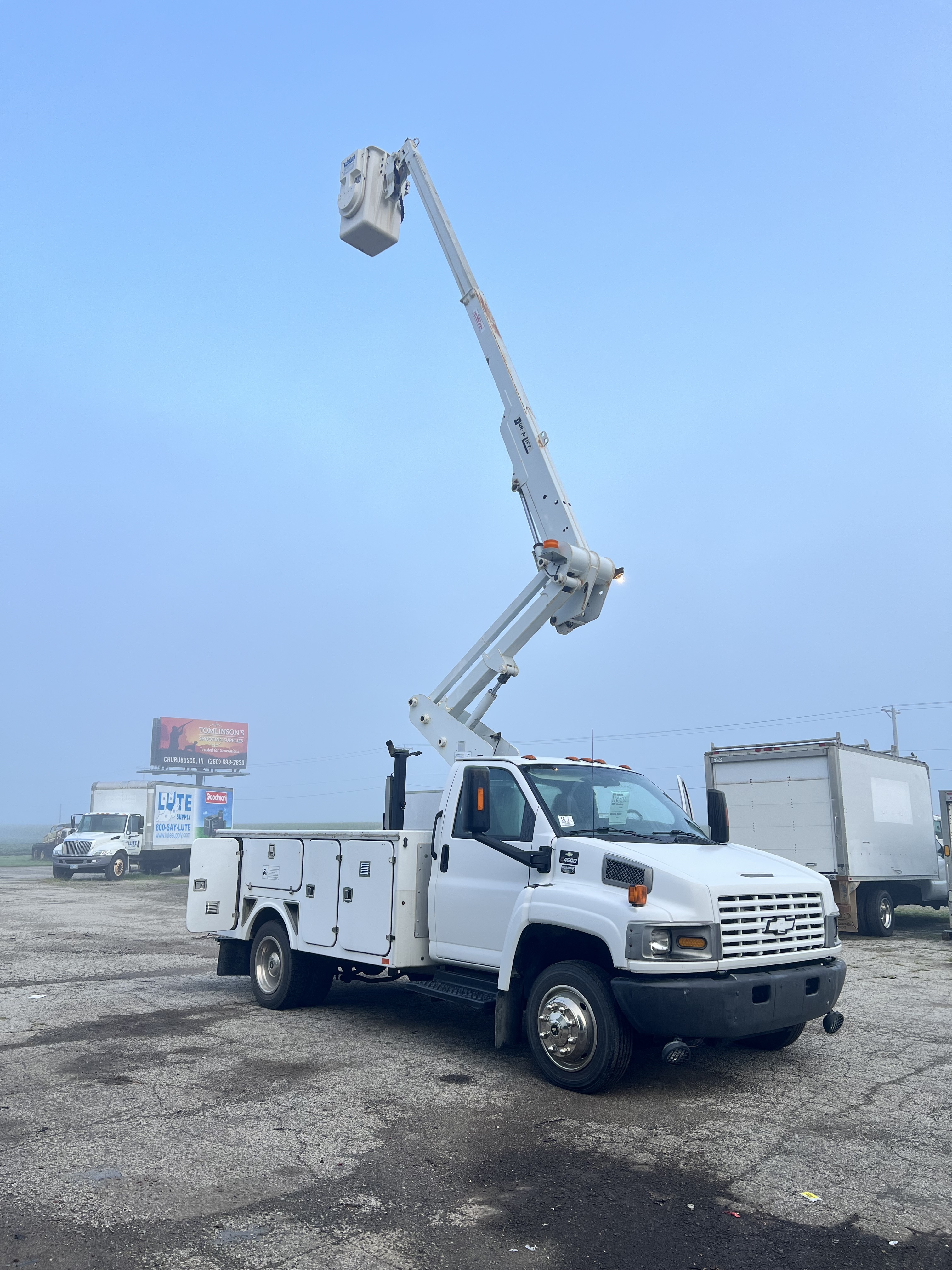 2008 CHEVROLET 4500 in Wawaka, IN