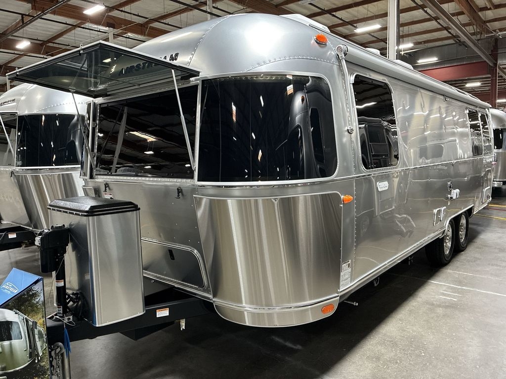 2027 Airstream Flying Cloud 27FB in fairfield CA