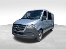 New Truck Manufacturing Plants in the U.S. and What They’re Building image